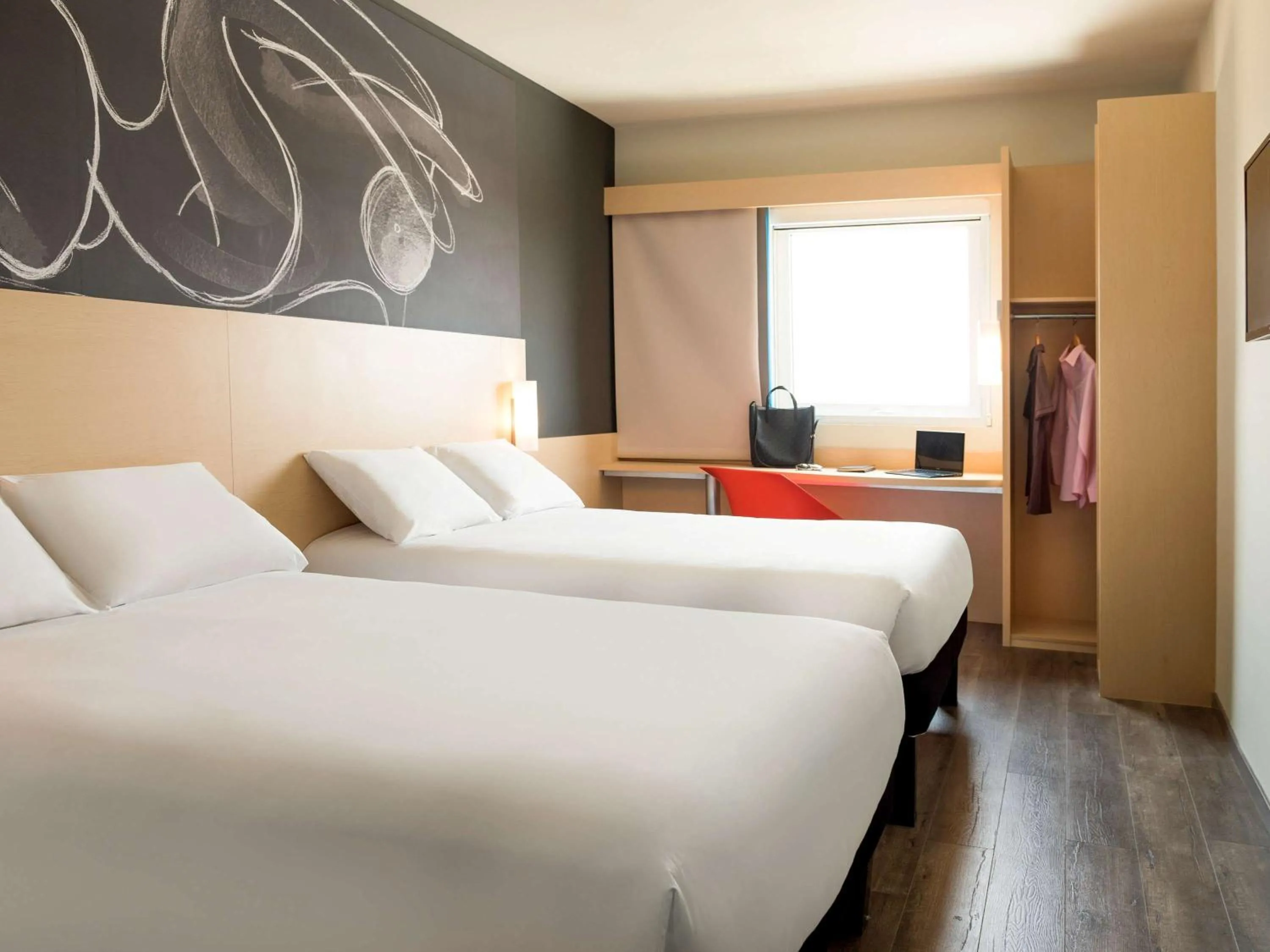 Twin Room in Ibis Irapuato