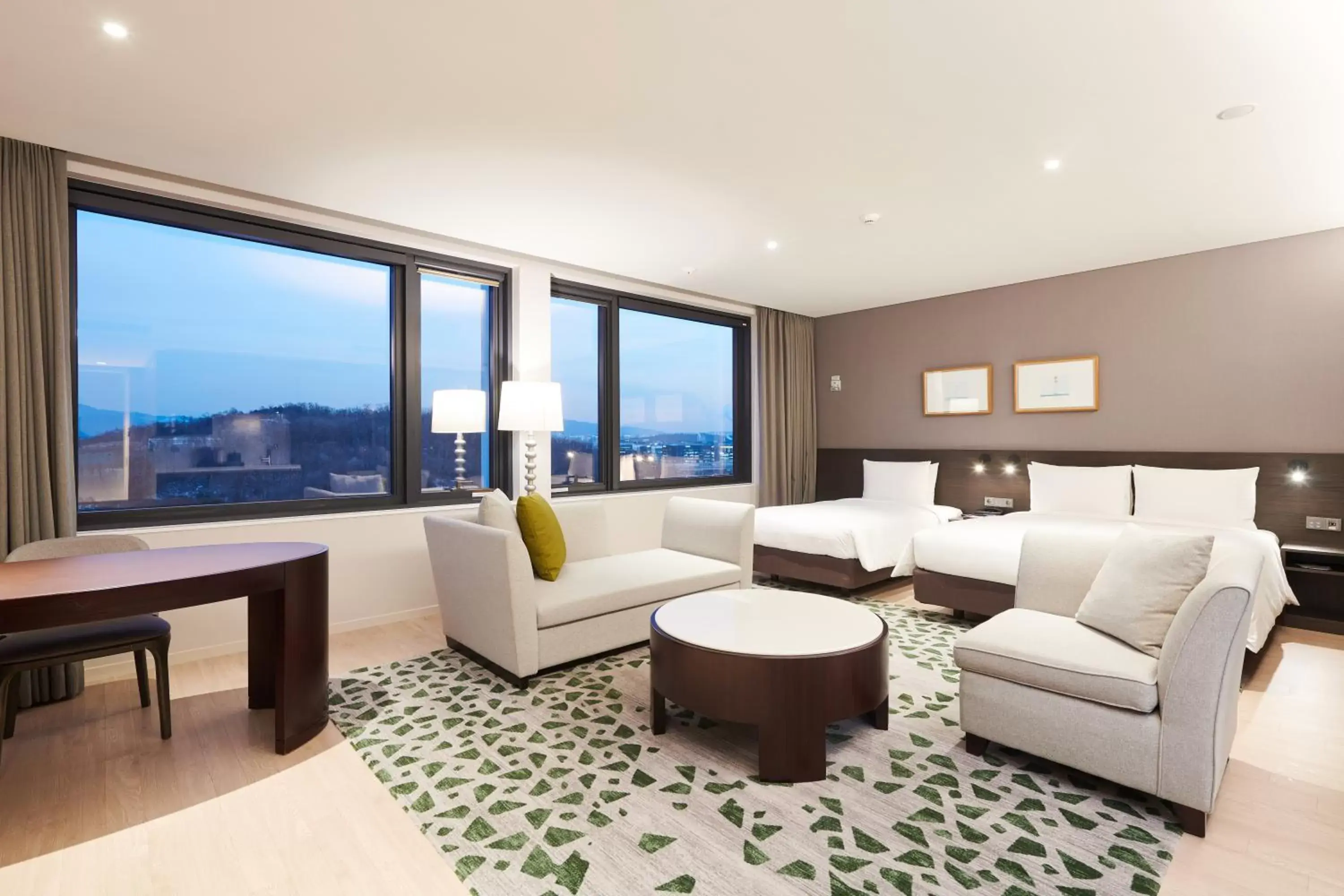 Living room in Nine Tree Premier Hotel Seoul Pangyo