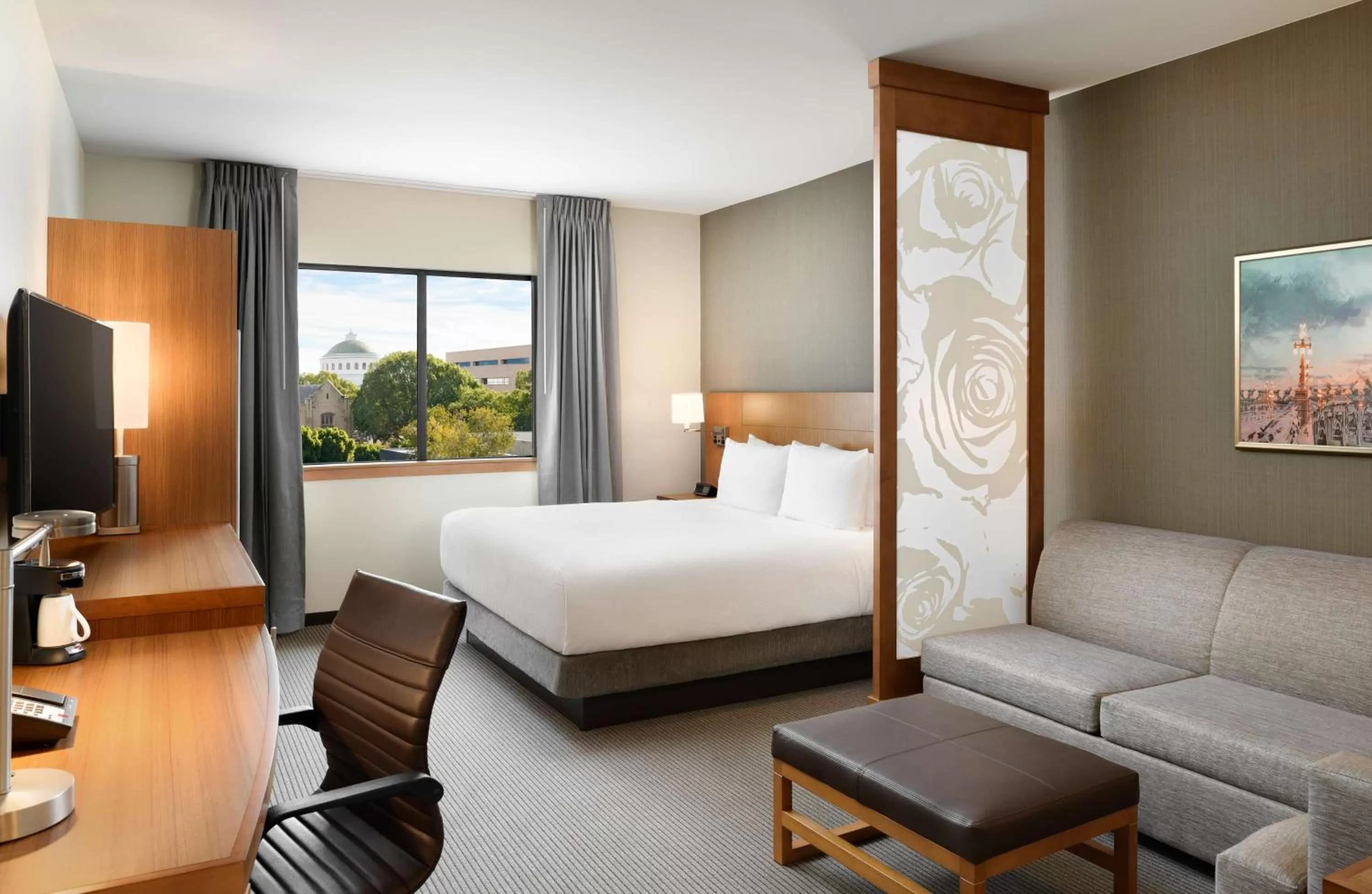 Photo of the whole room, Bed in Hyatt Place Pasadena