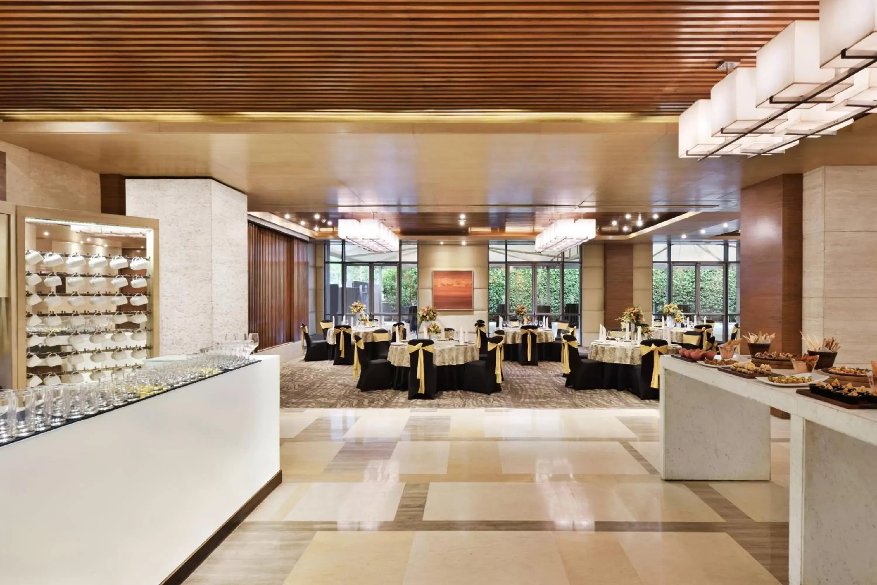 Living room, Restaurant/Places to Eat in JW Marriott Hotel Chandigarh