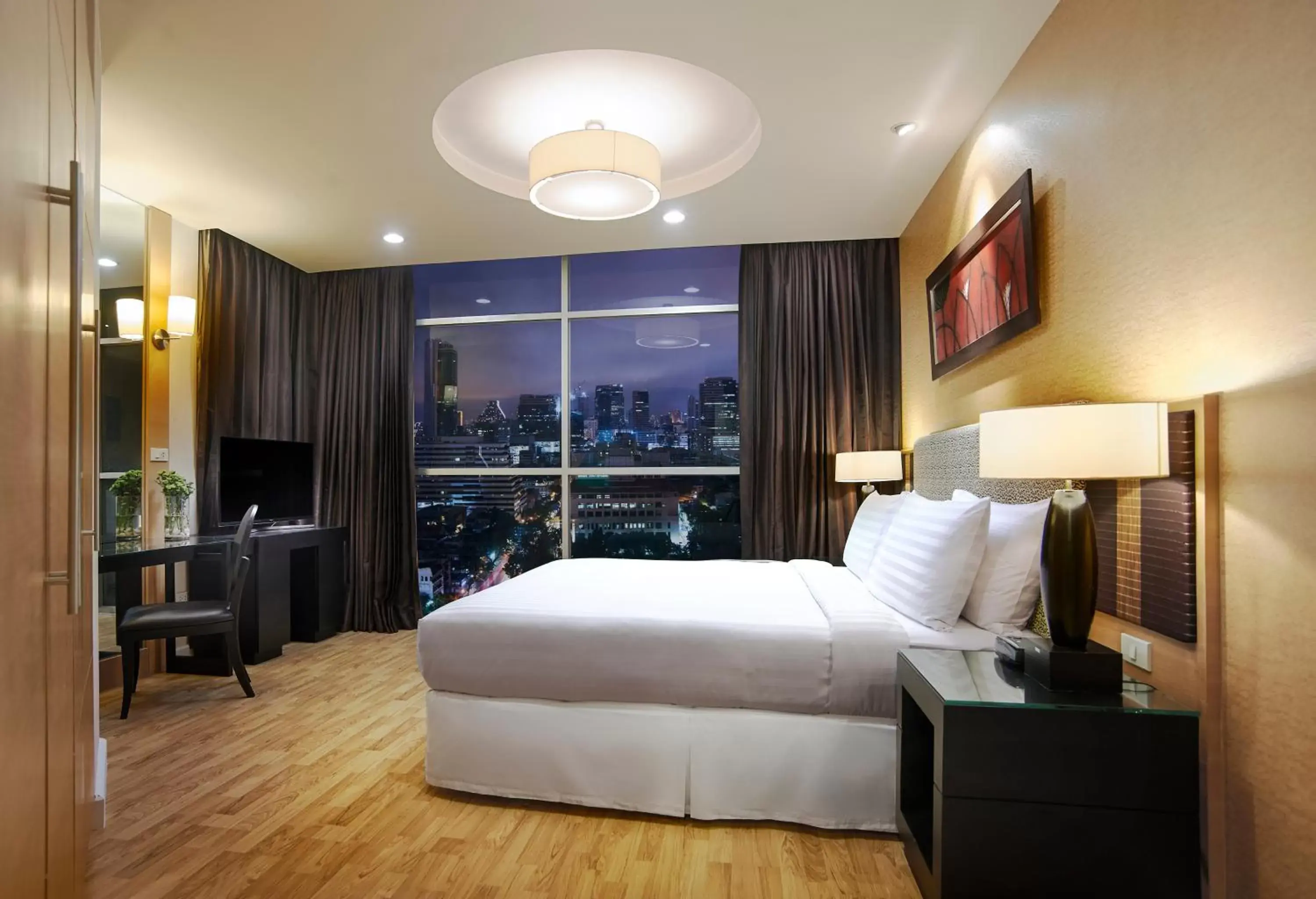Bedroom in Urbana Sathorn Hotel, Bangkok