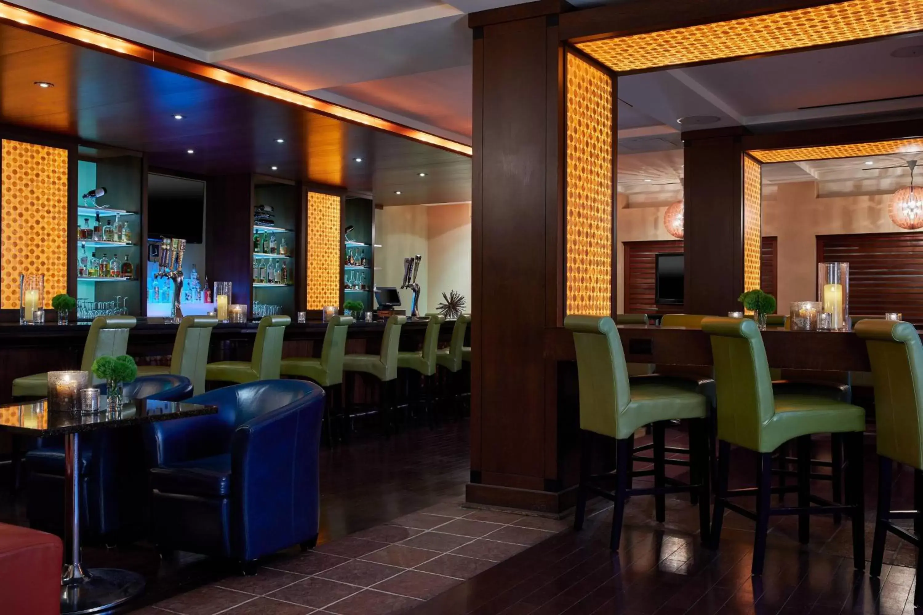 Restaurant/Places to Eat in Renaissance Charlotte SouthPark Hotel