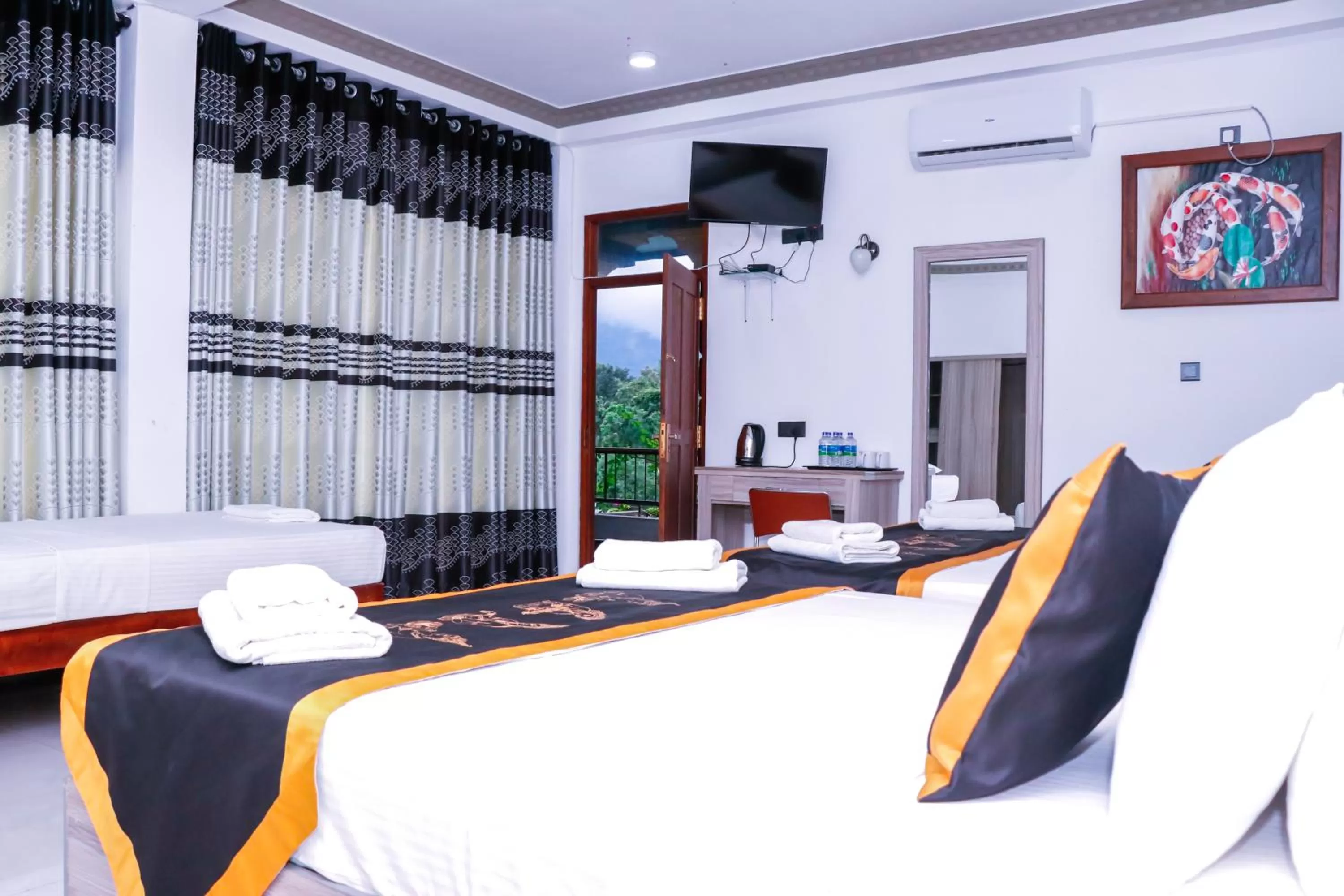 Bed in Sigiriya Kingdom Gate Dambulla