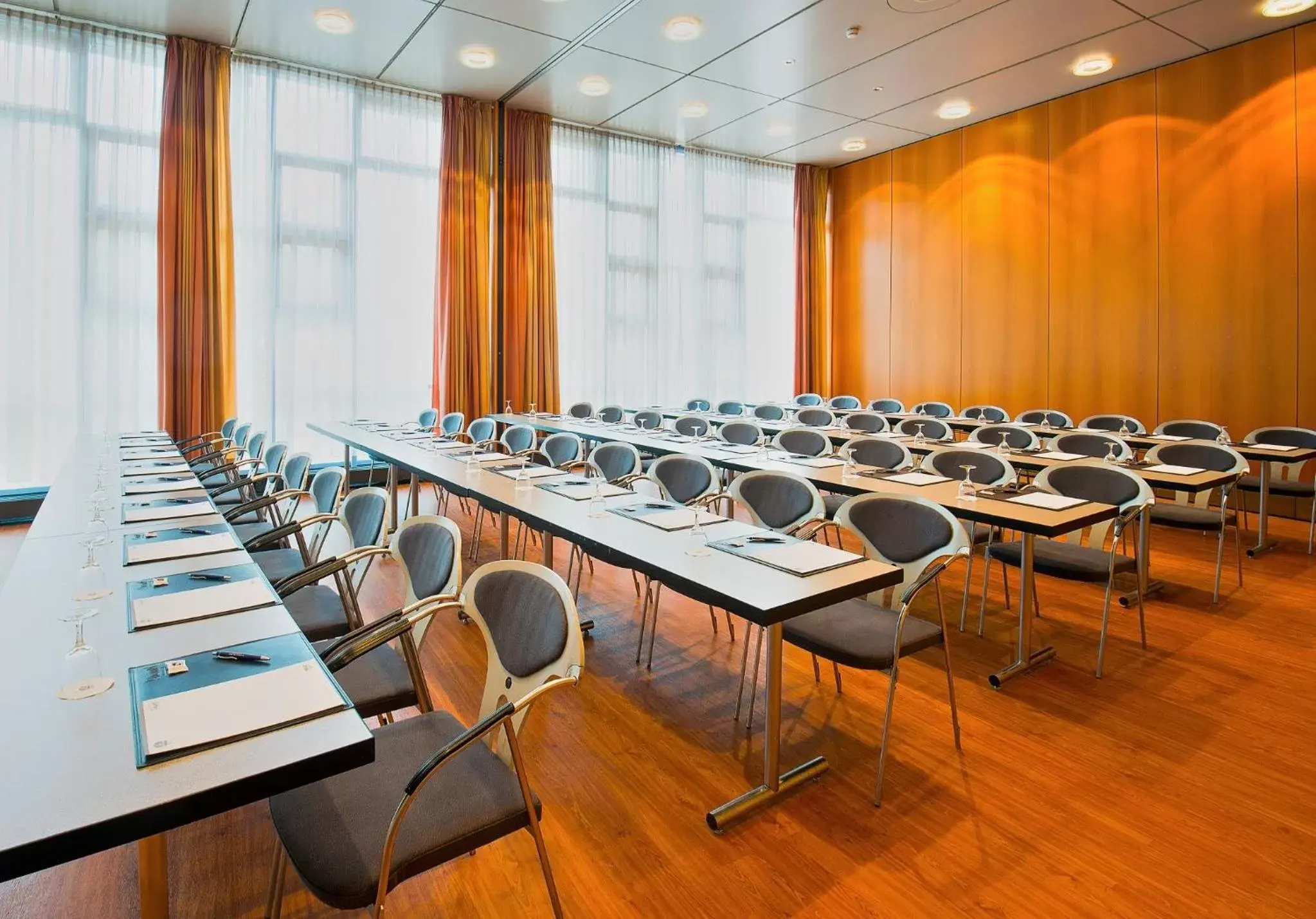 Meeting/conference room in Best Western Plus Palatin Kongresshotel