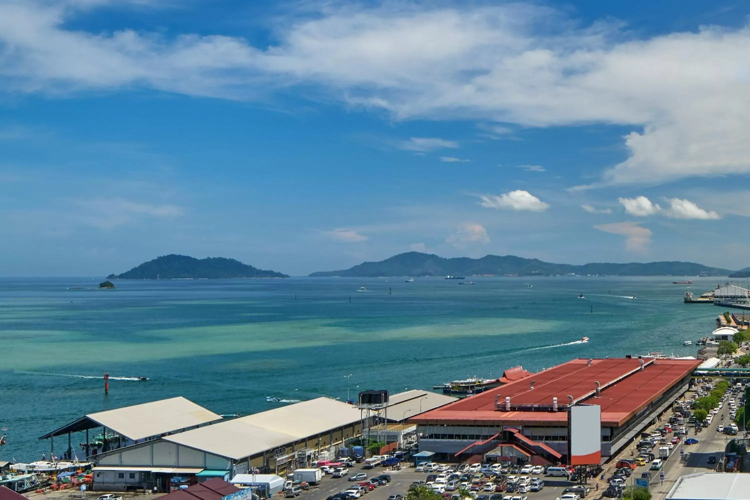 Photo of the whole room in Le Meridien Kota Kinabalu