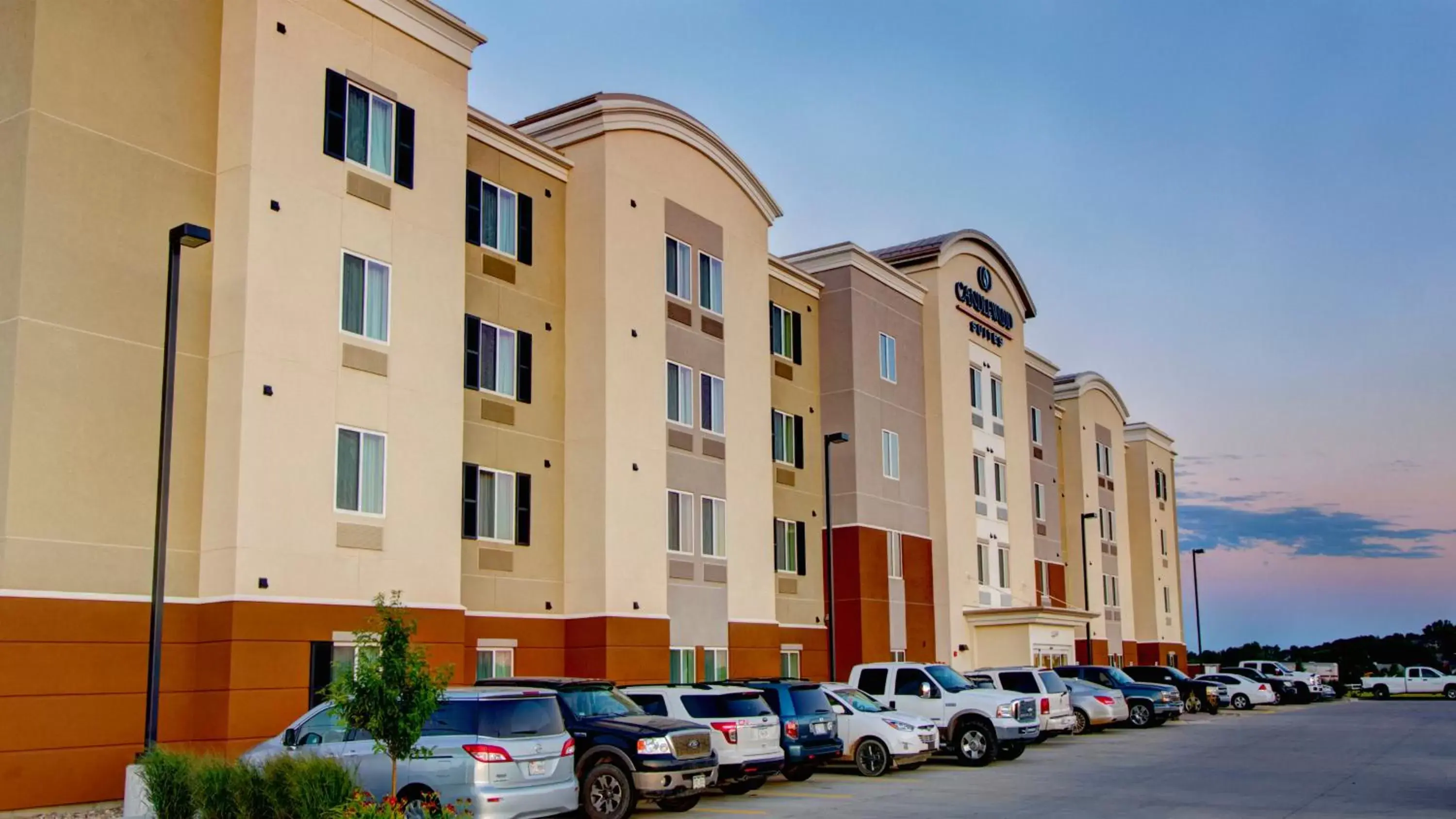 Property Building in Candlewood Suites Sioux City - Southern Hills, an IHG Hotel
