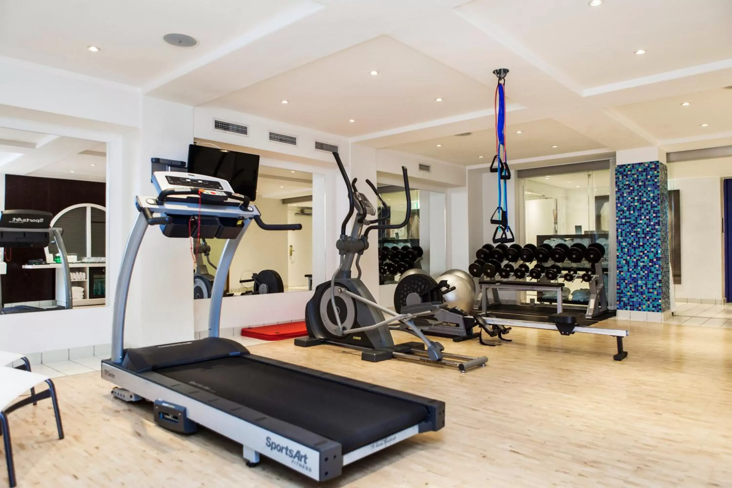 Fitness centre/facilities in Elite Plaza Hotel Fitness centre/facilities in Elite Plaza Hotel