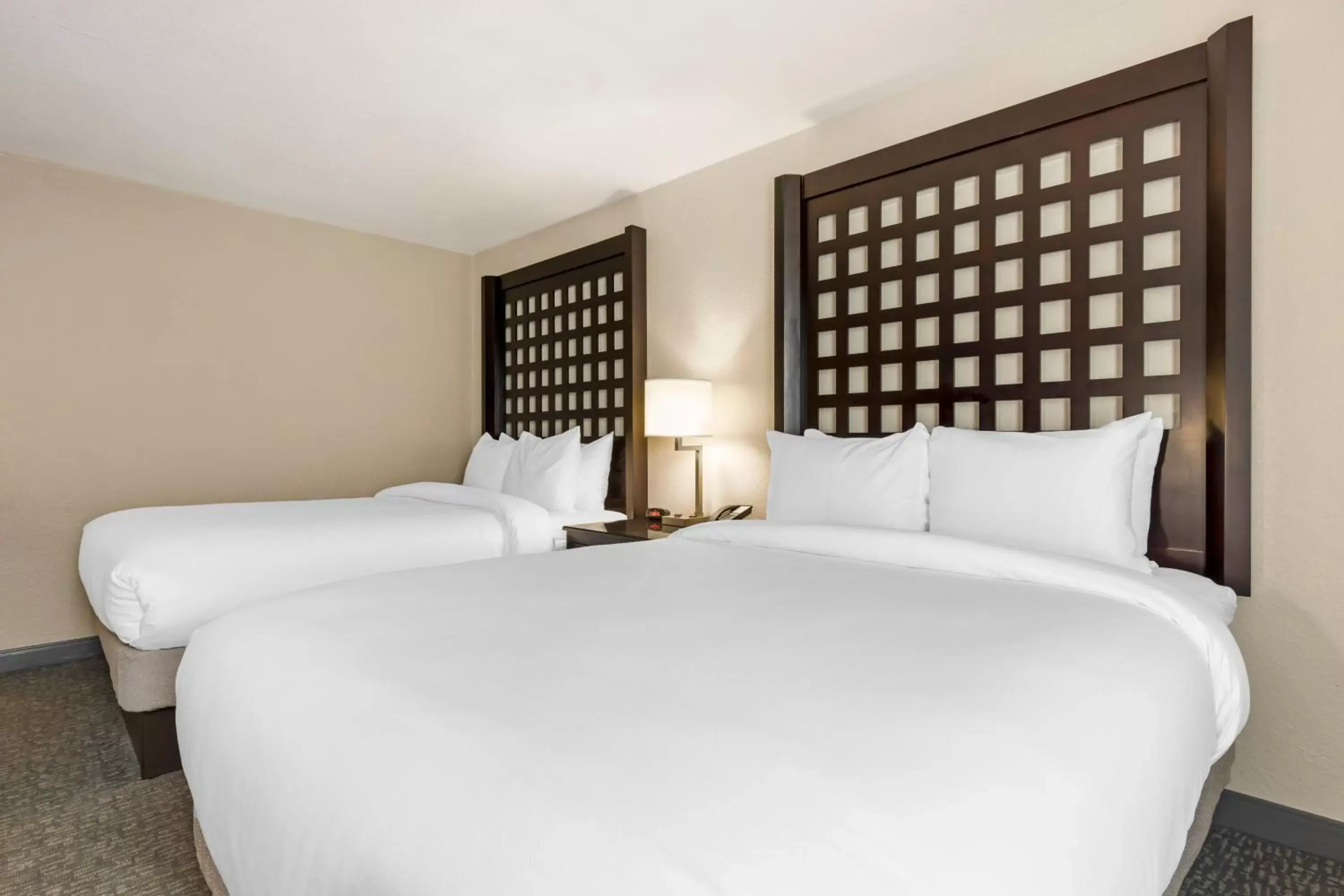 Bedroom, Bed in Comfort Inn Plano-Dallas