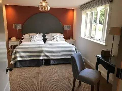 Bed in The Hare & Hounds Hotel