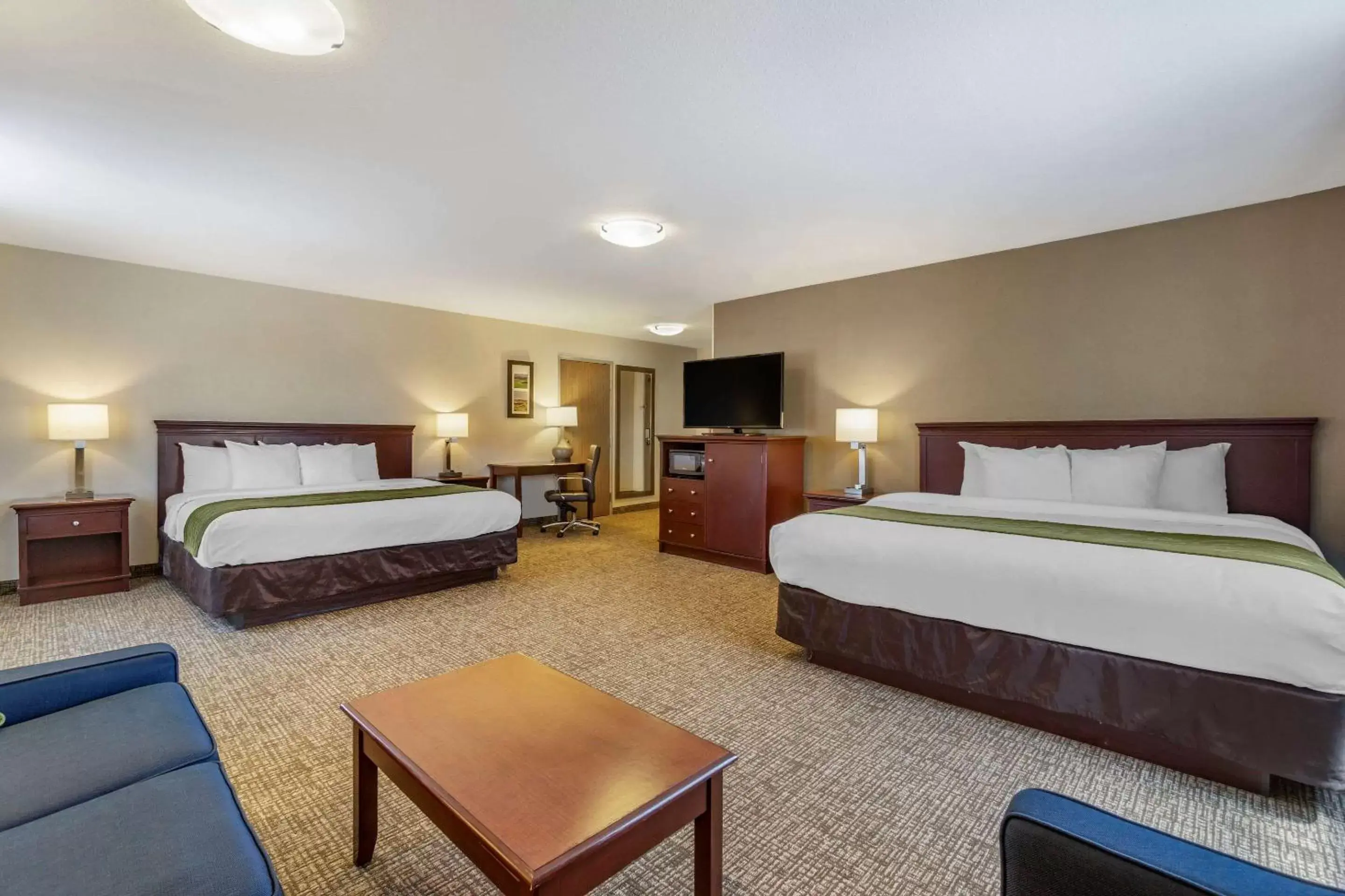 Photo of the whole room, Bed in Comfort Inn Kennewick Richland