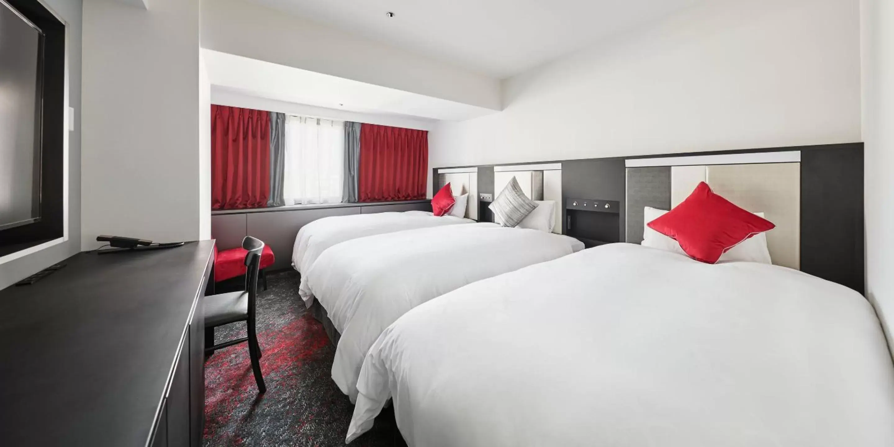 Photo of the whole room, Bed in Cross Hotel Osaka Photo of the whole room, Bed in Cross Hotel Osaka