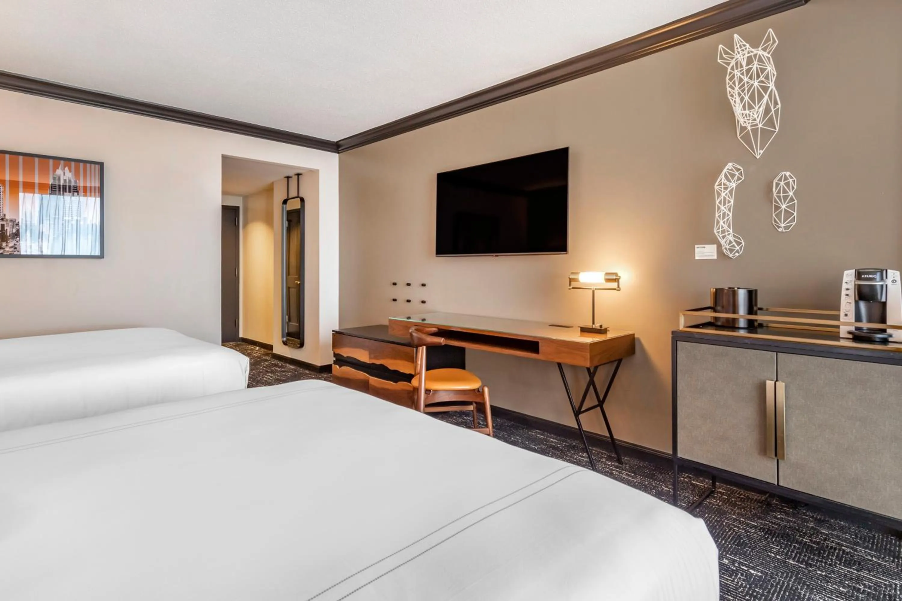 Photo of the whole room, Bed in Omni Austin Hotel Downtown