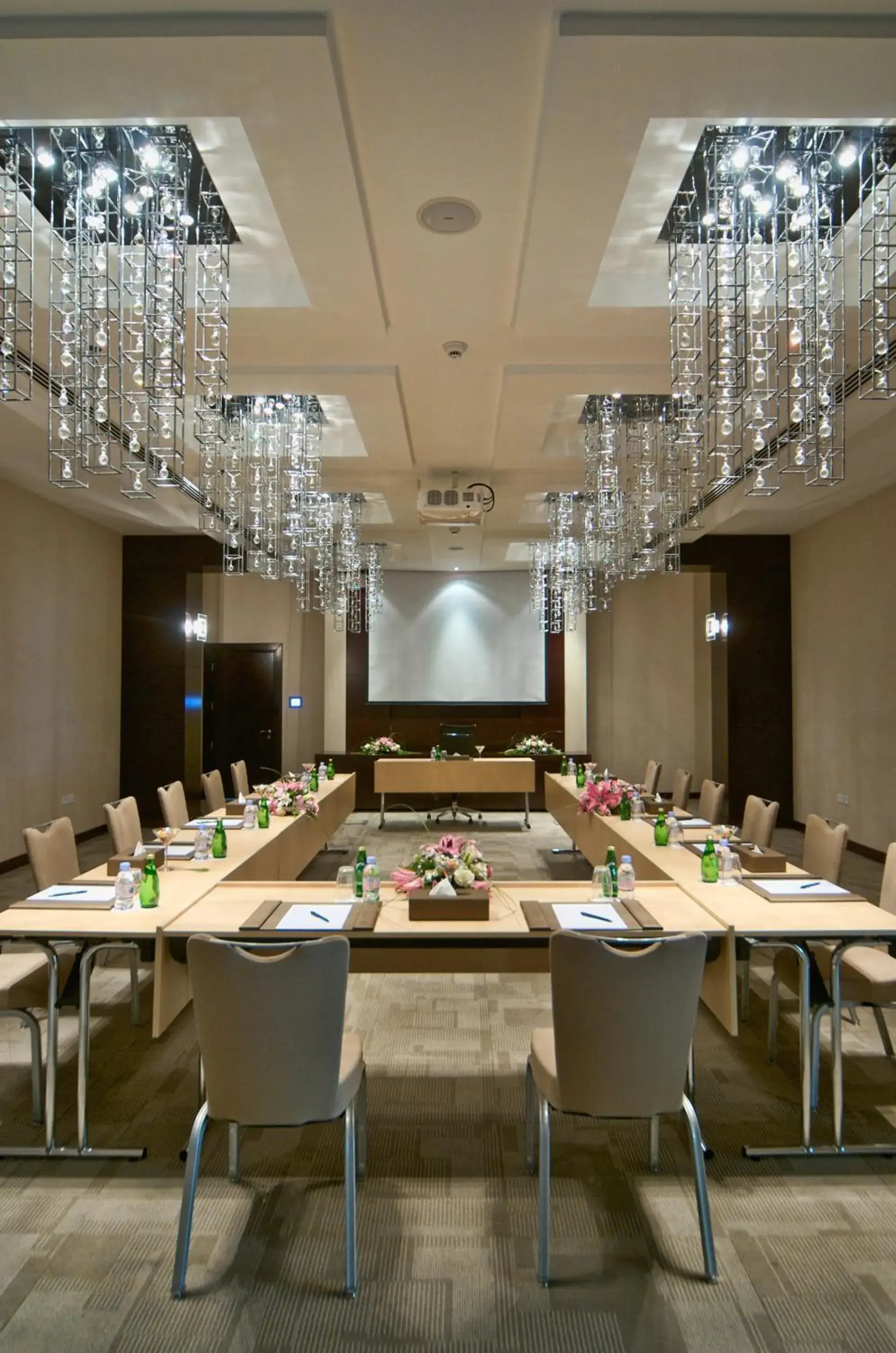 Business facilities in City Seasons Hotel & Suites Muscat