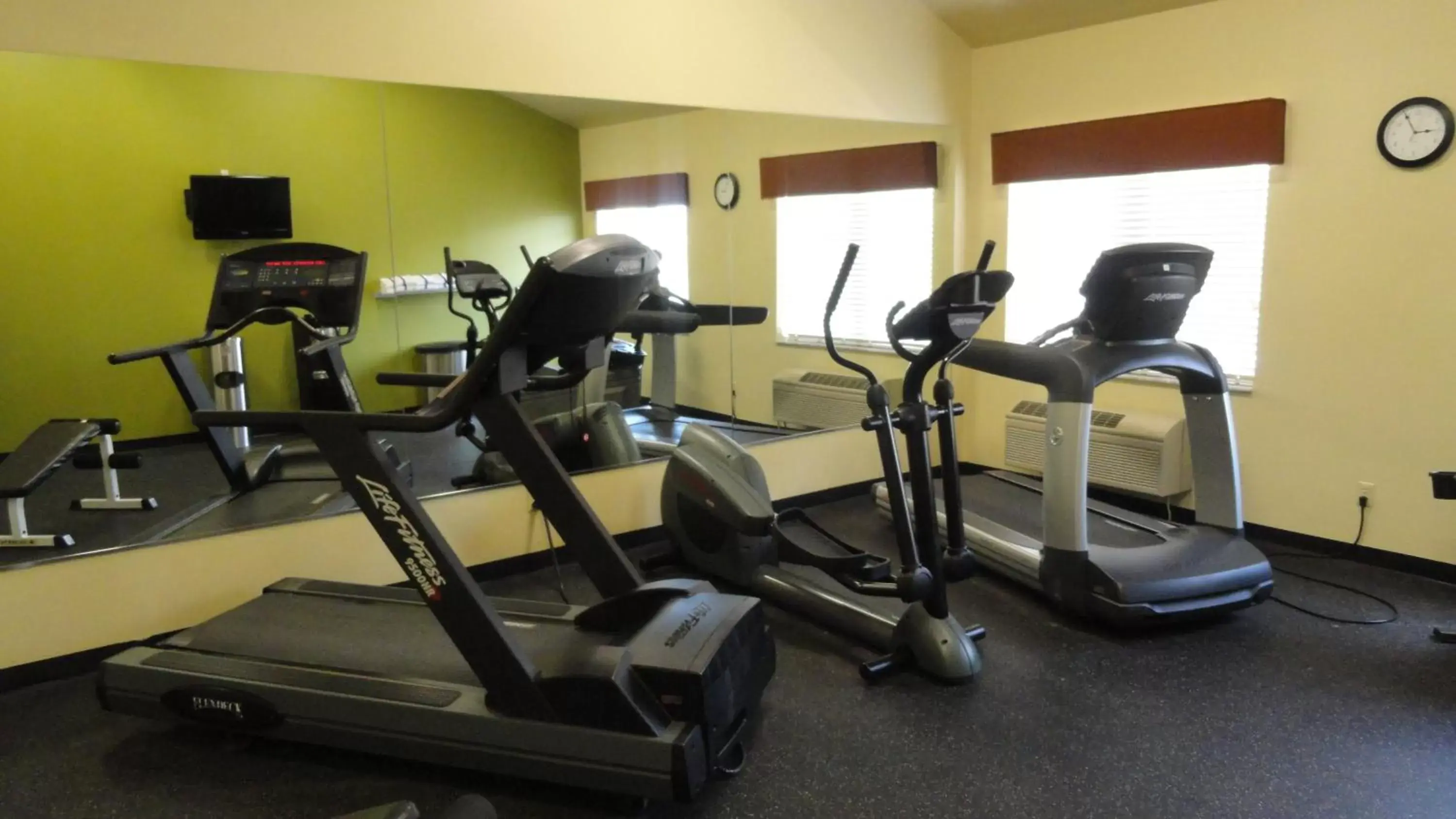 Fitness centre/facilities, Fitness Center/Facilities in Country Inn & Suites by Radisson, Kalamazoo, MI