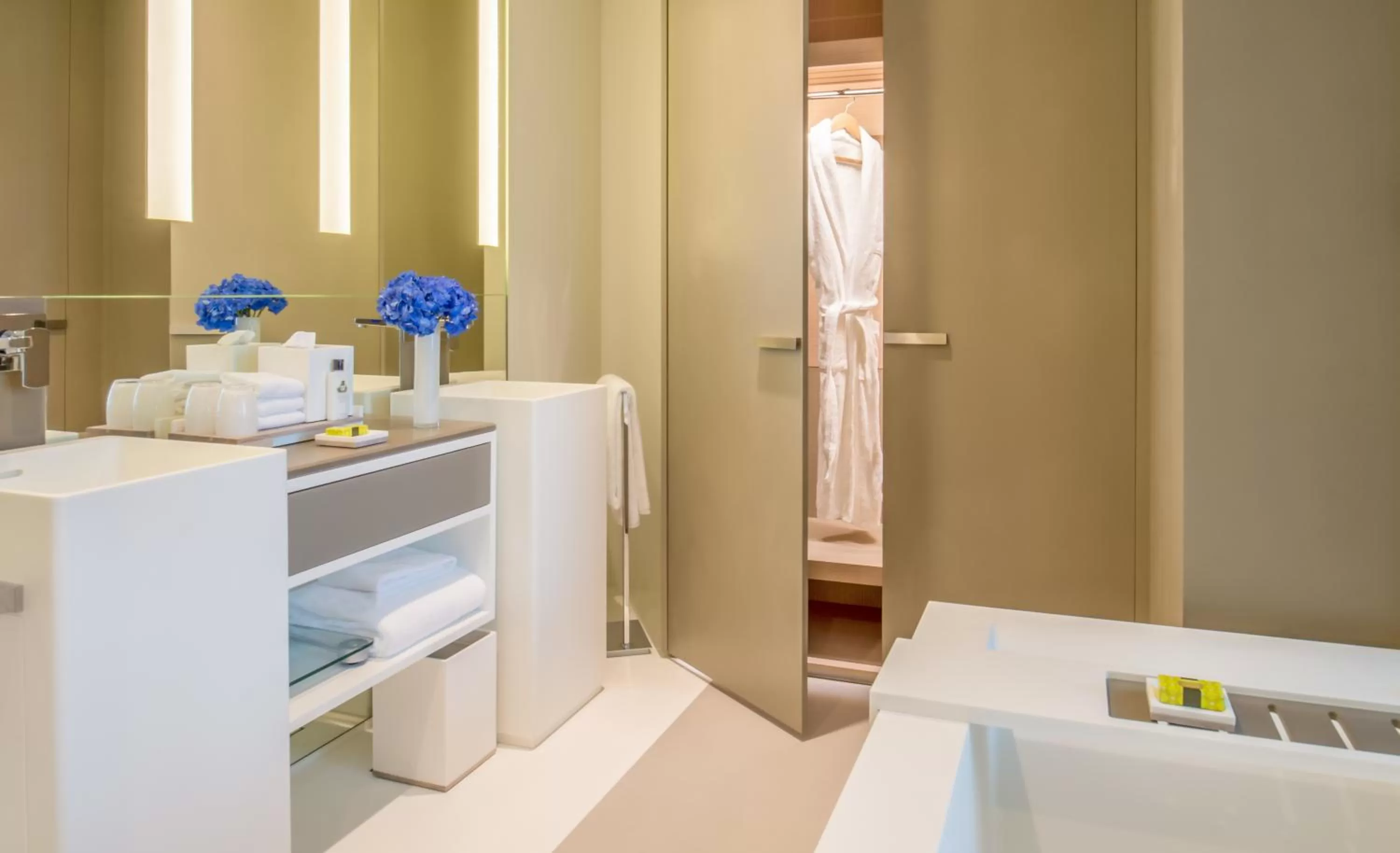 Bathroom in InterContinental Dubai Marina by IHG