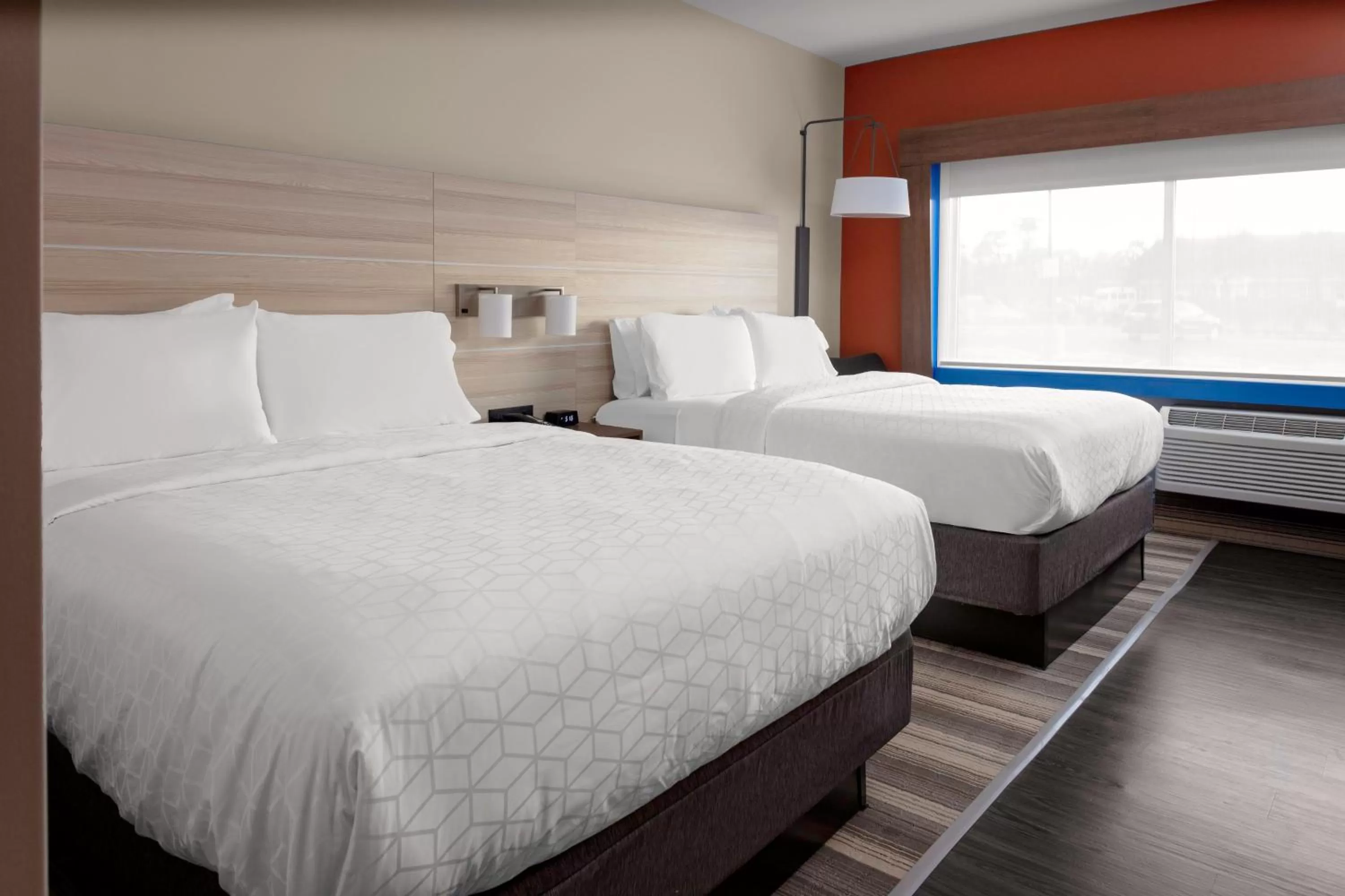 Photo of the whole room, Bed in Holiday Inn Express & Suites Wilmington West - Medical Park by IHG