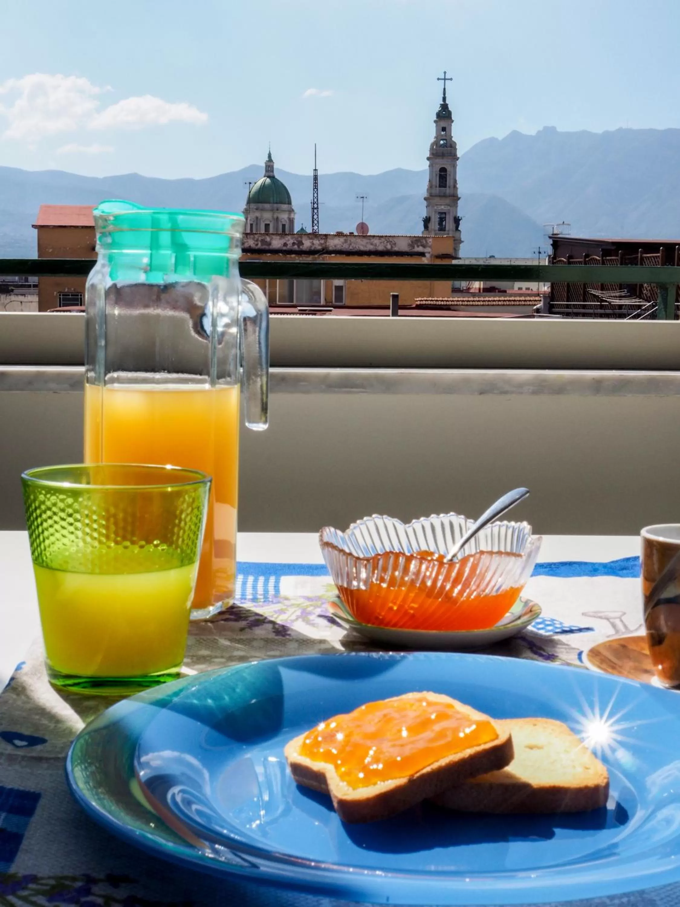 Italian breakfast in Nolana '86