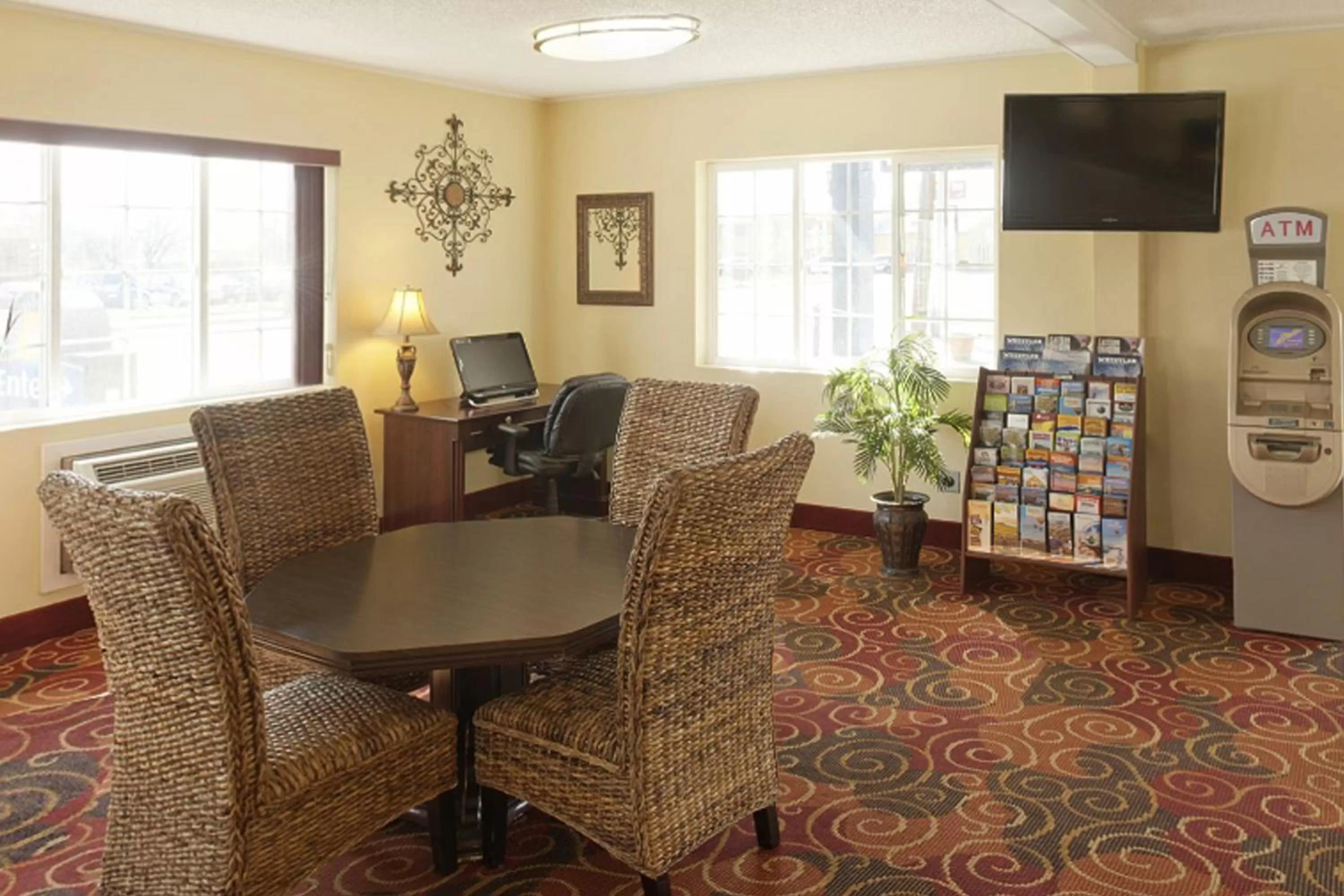 Seating area in Days Inn by Wyndham Yakima
