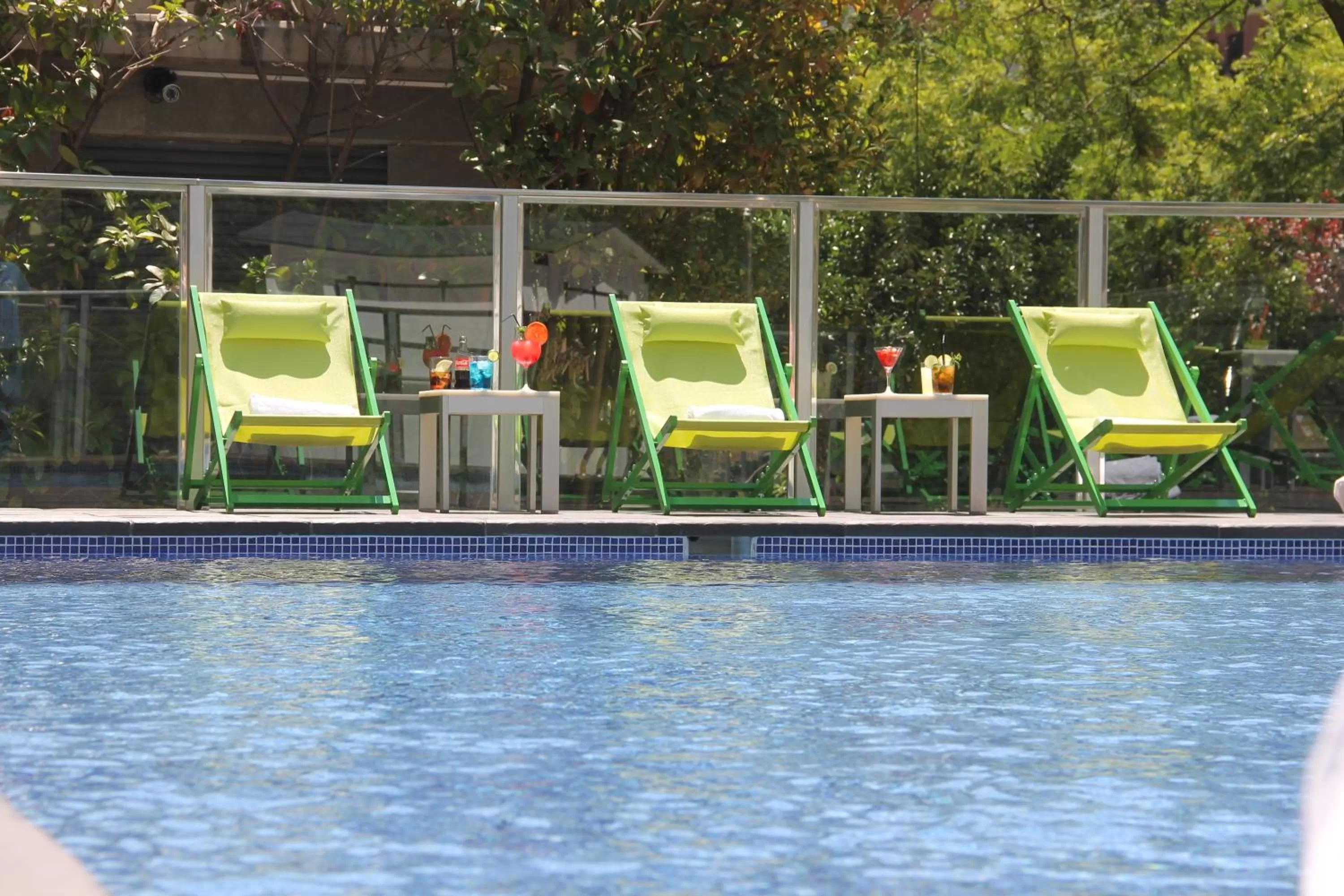 Swimming pool in Primus Valencia