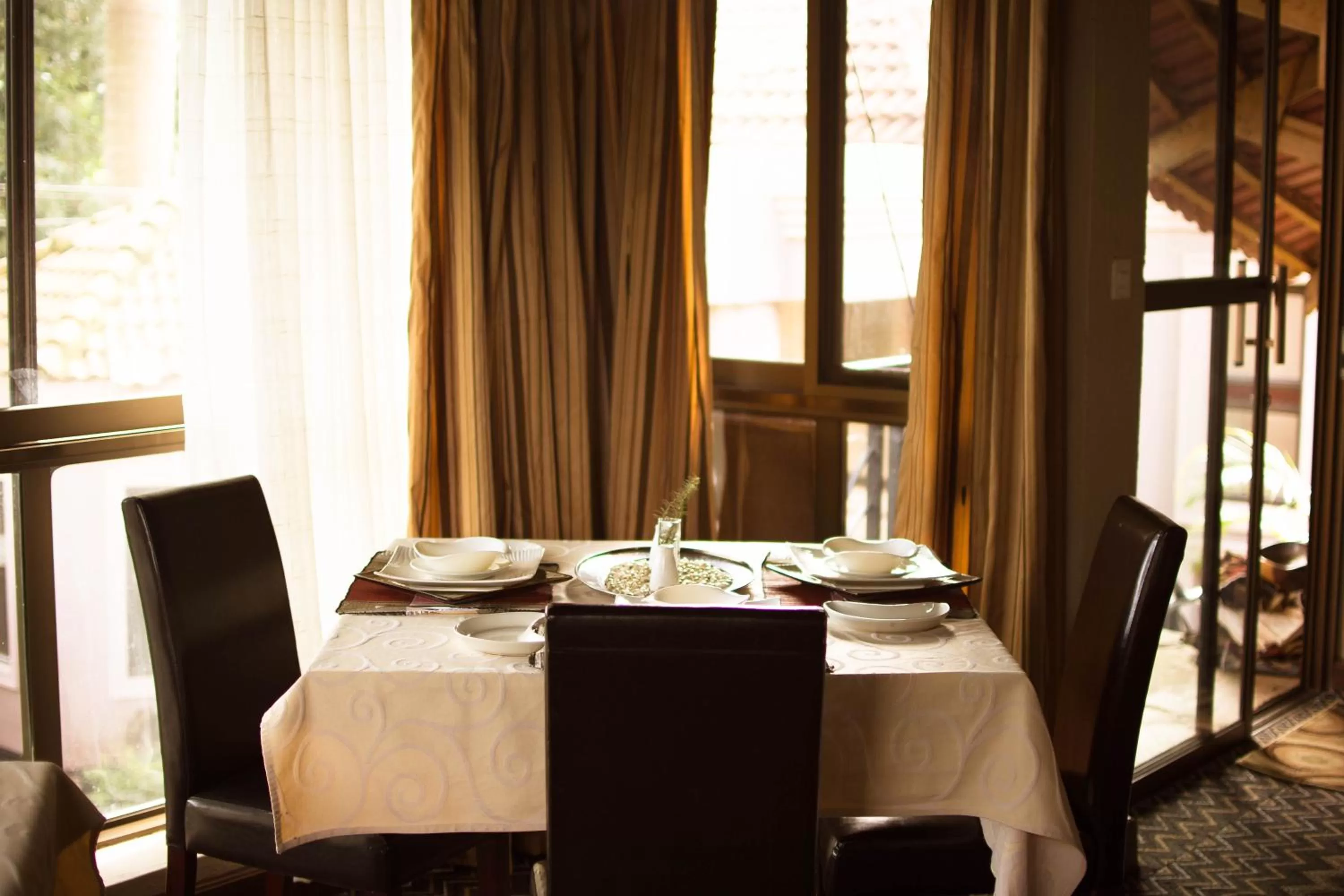 Dining area in Zawadi House Lodge