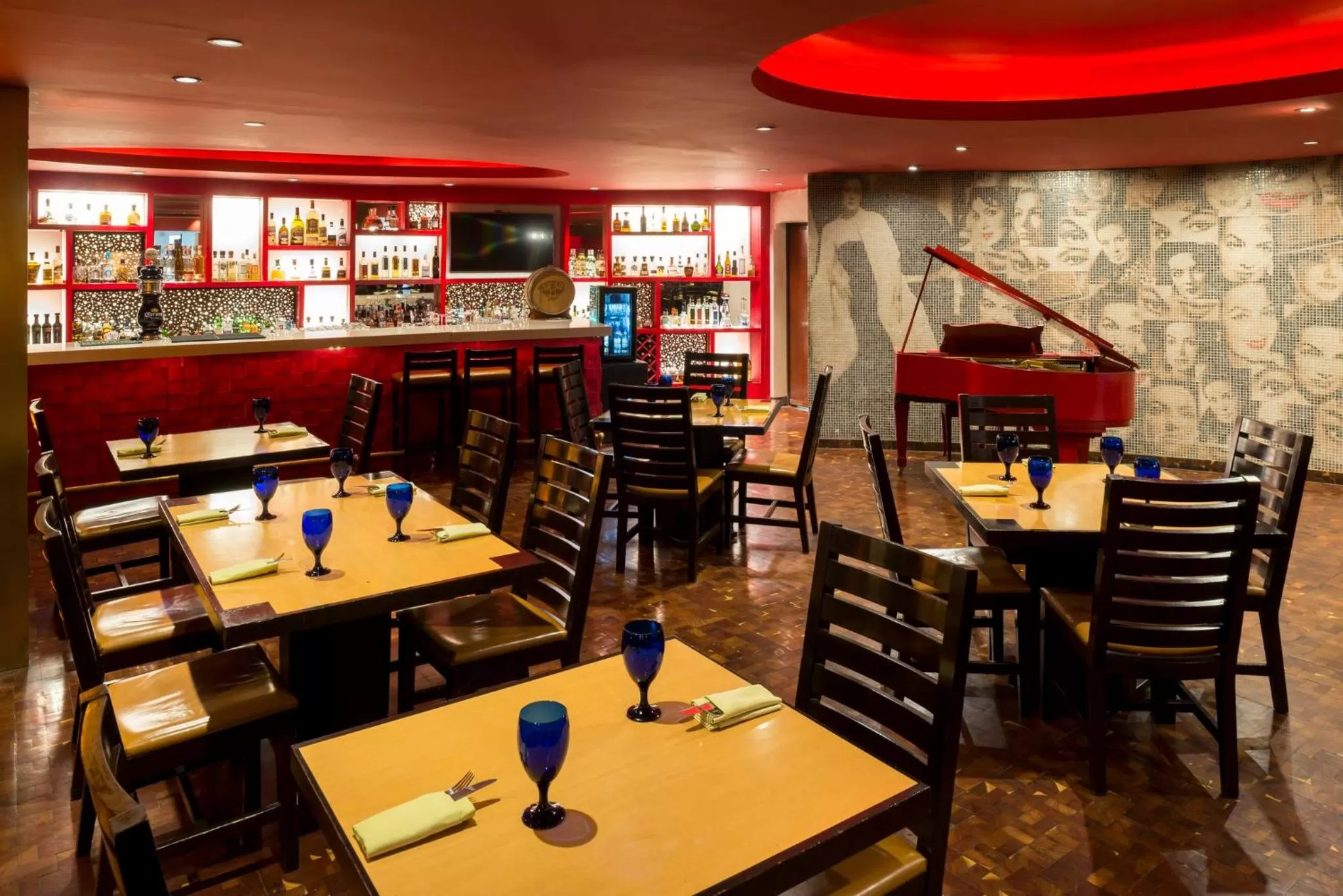 Restaurant/places to eat in Camino Real Guadalajara