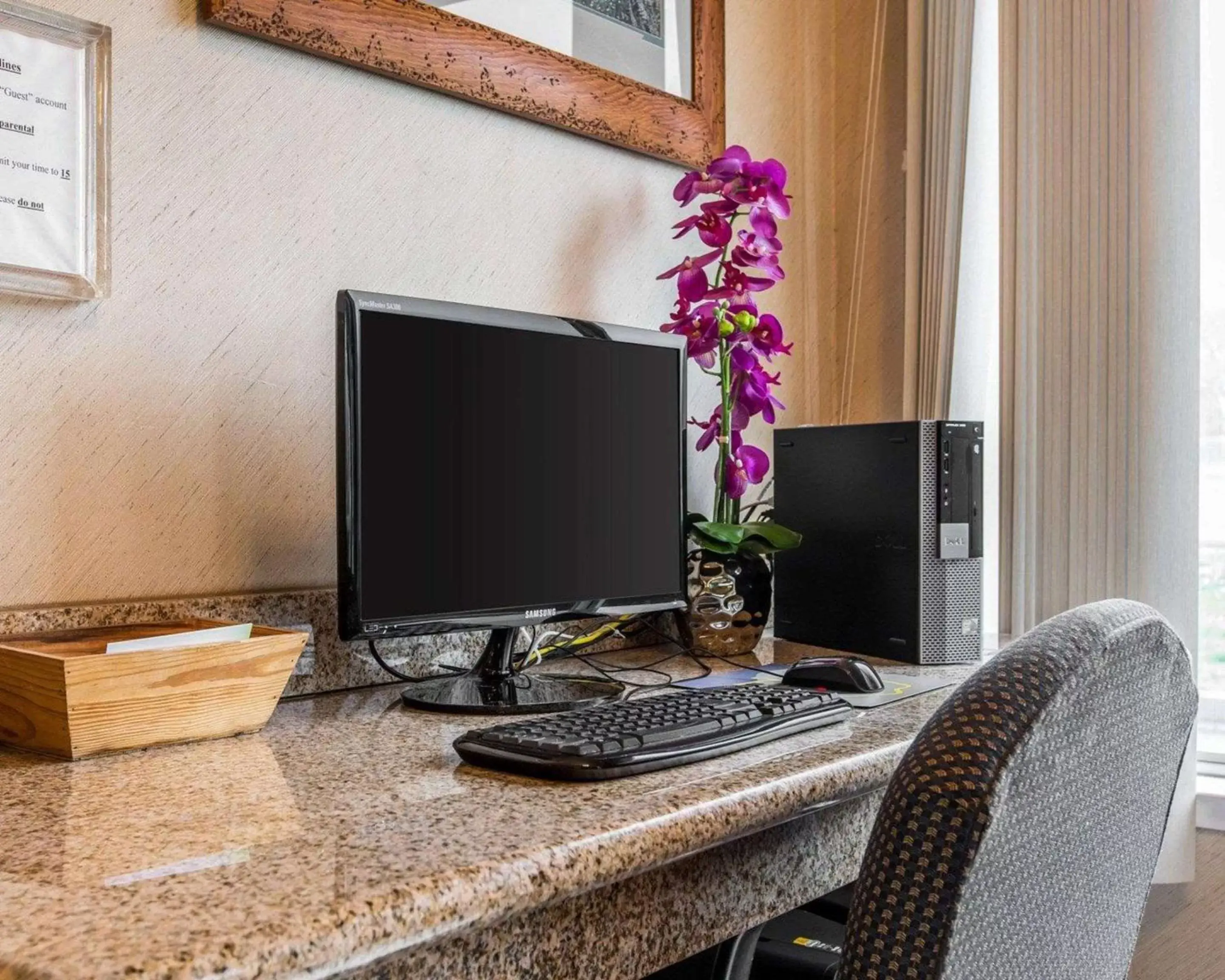 On site, TV/Entertainment Center in Comfort Inn & Suites Sequoia Kings Canyon - Three Rivers