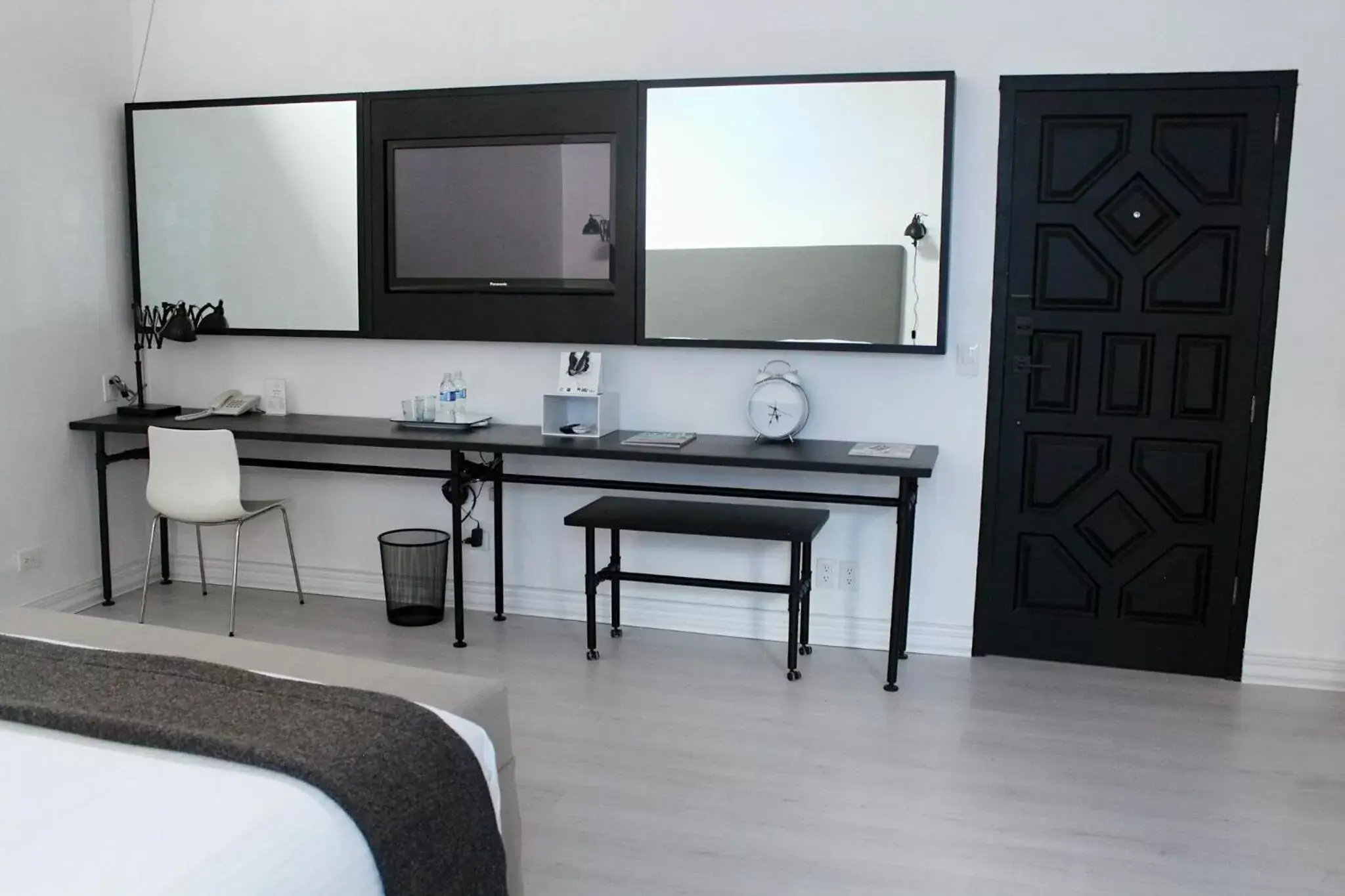 TV and multimedia, Bathroom in Las Casas B&B Boutique Hotel, Spa & Restaurante Cuernavaca