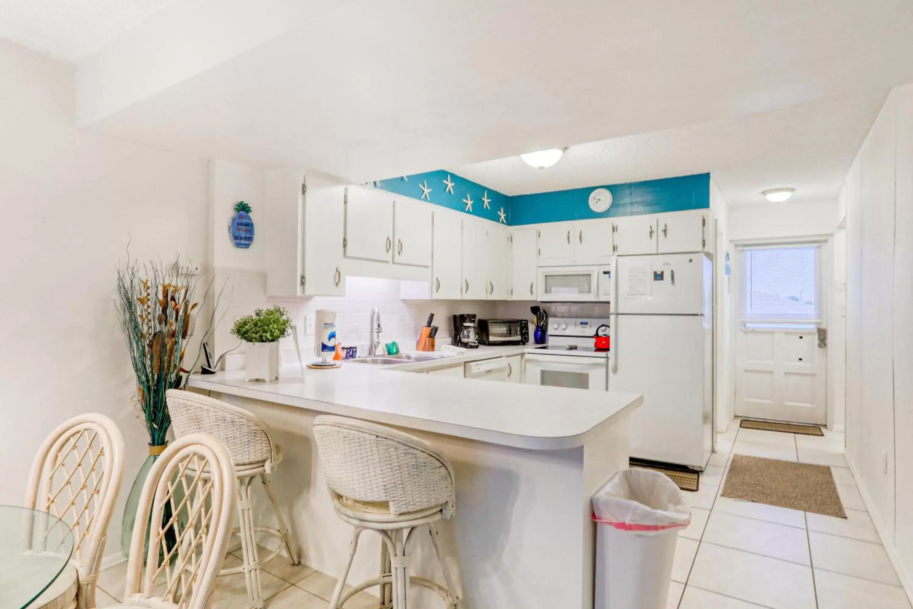 Kitchen/Kitchenette in Spanish Trace - 235