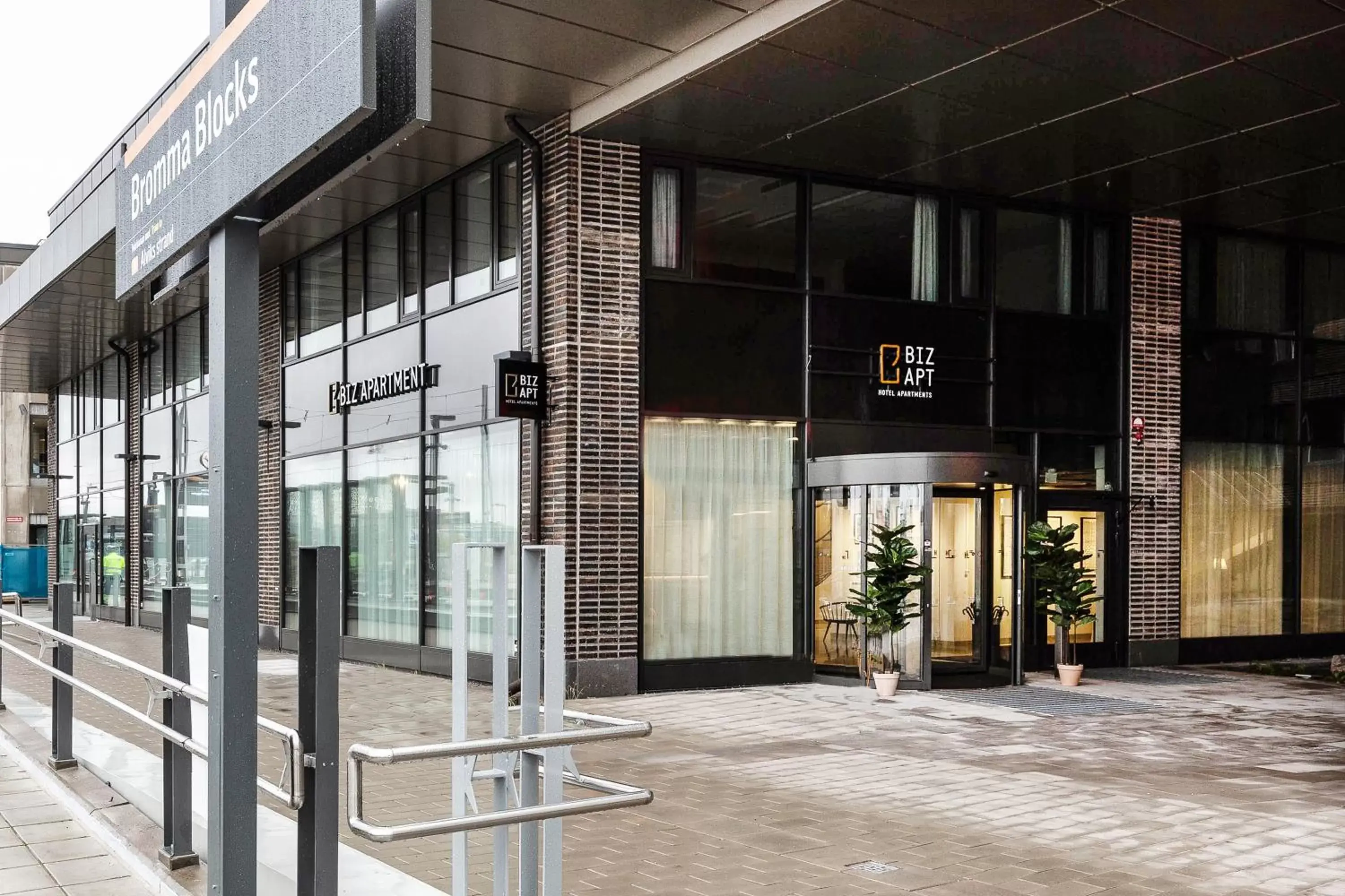 Facade/entrance in Biz Apartment Bromma Facade/entrance in Biz Apartment Bromma