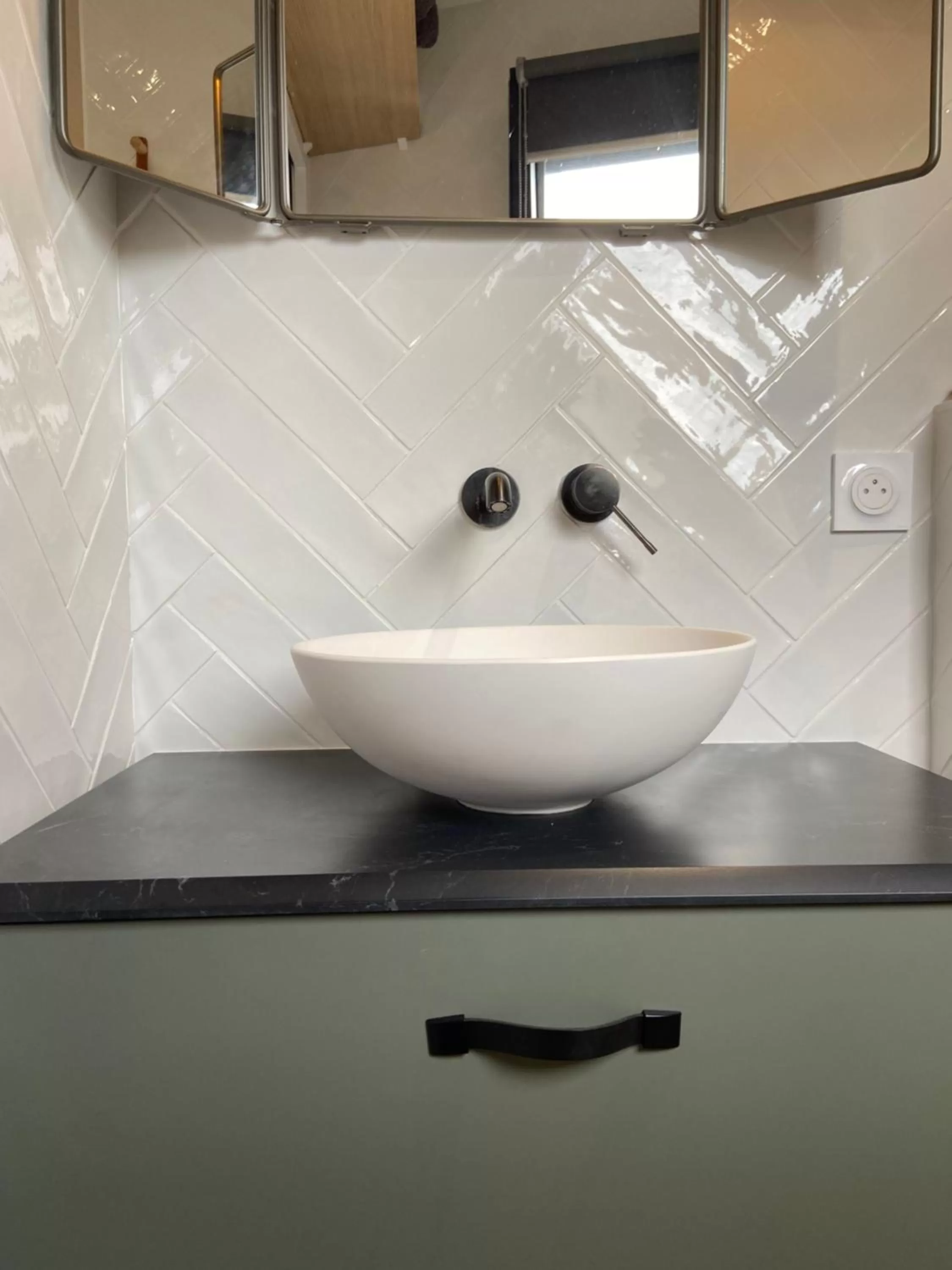 La Suite de l'Abbaye - climatisation et petit dej