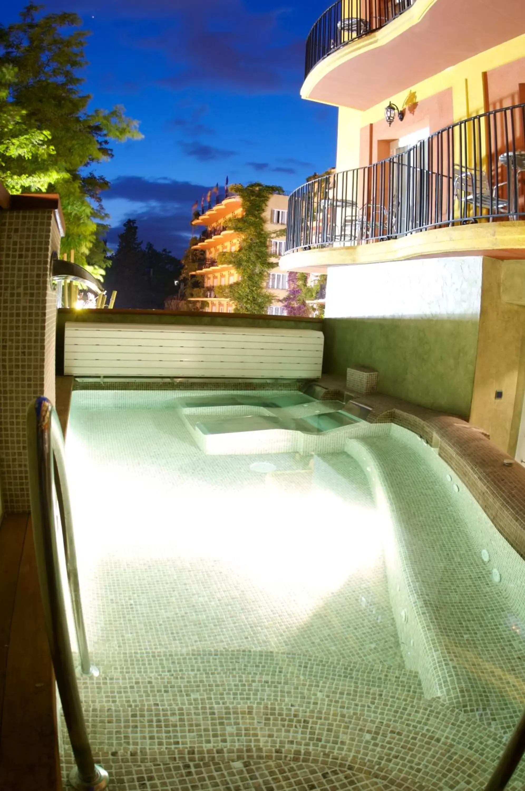 Spa and wellness centre/facilities, Swimming Pool in Los Angeles Hotel & Spa