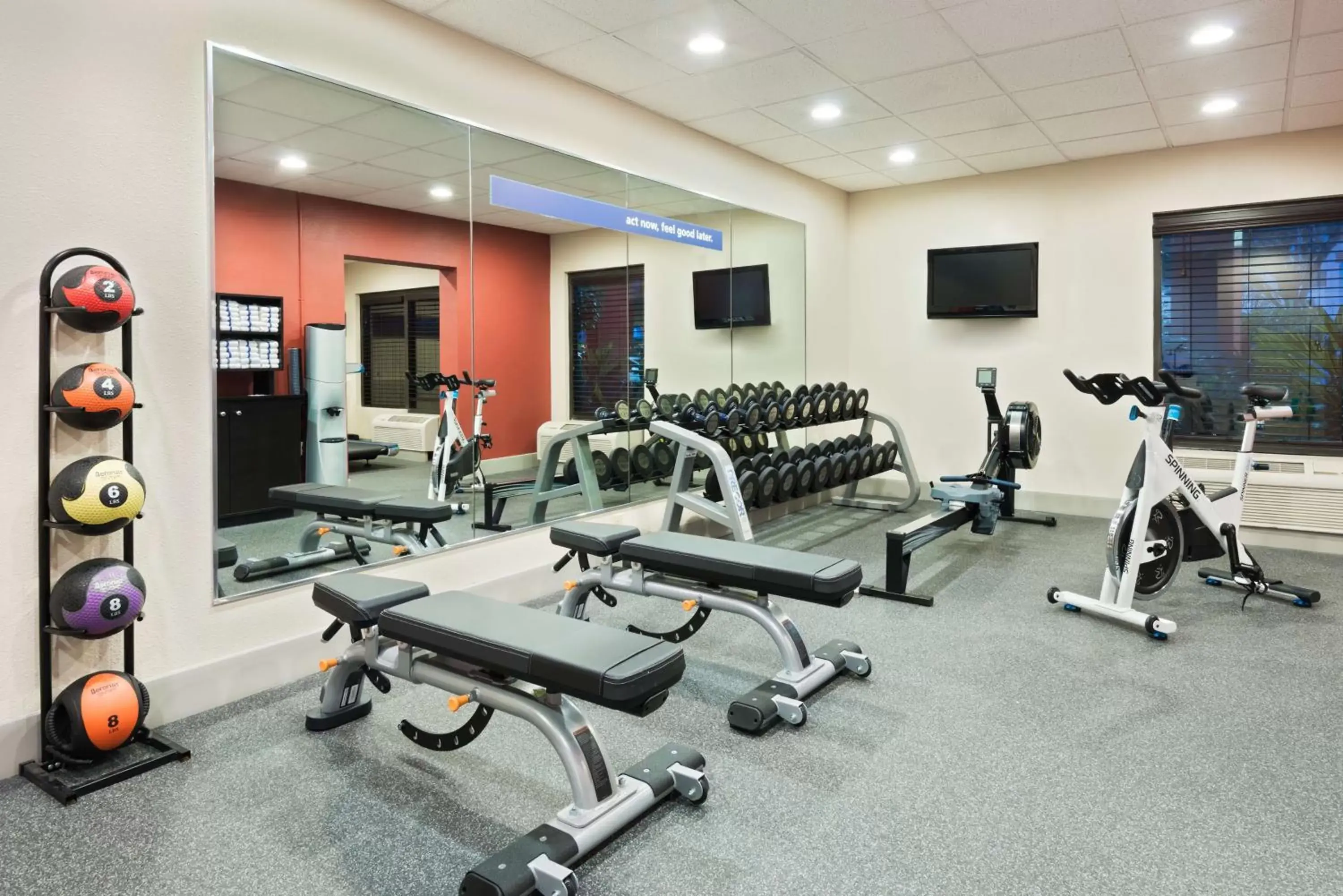 Fitness centre/facilities in Hampton Inn Ellenton/Bradenton Fitness centre/facilities in Hampton Inn Ellenton/Bradenton