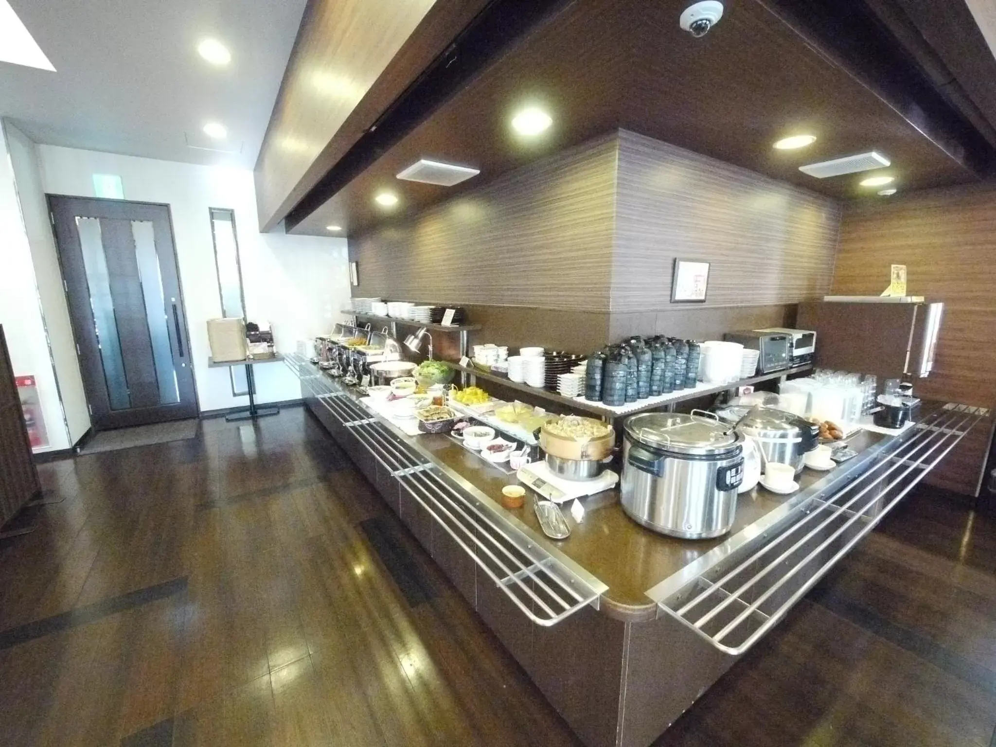 Restaurant/places to eat in Hotel Route-Inn Iwakiizumi Ekimae