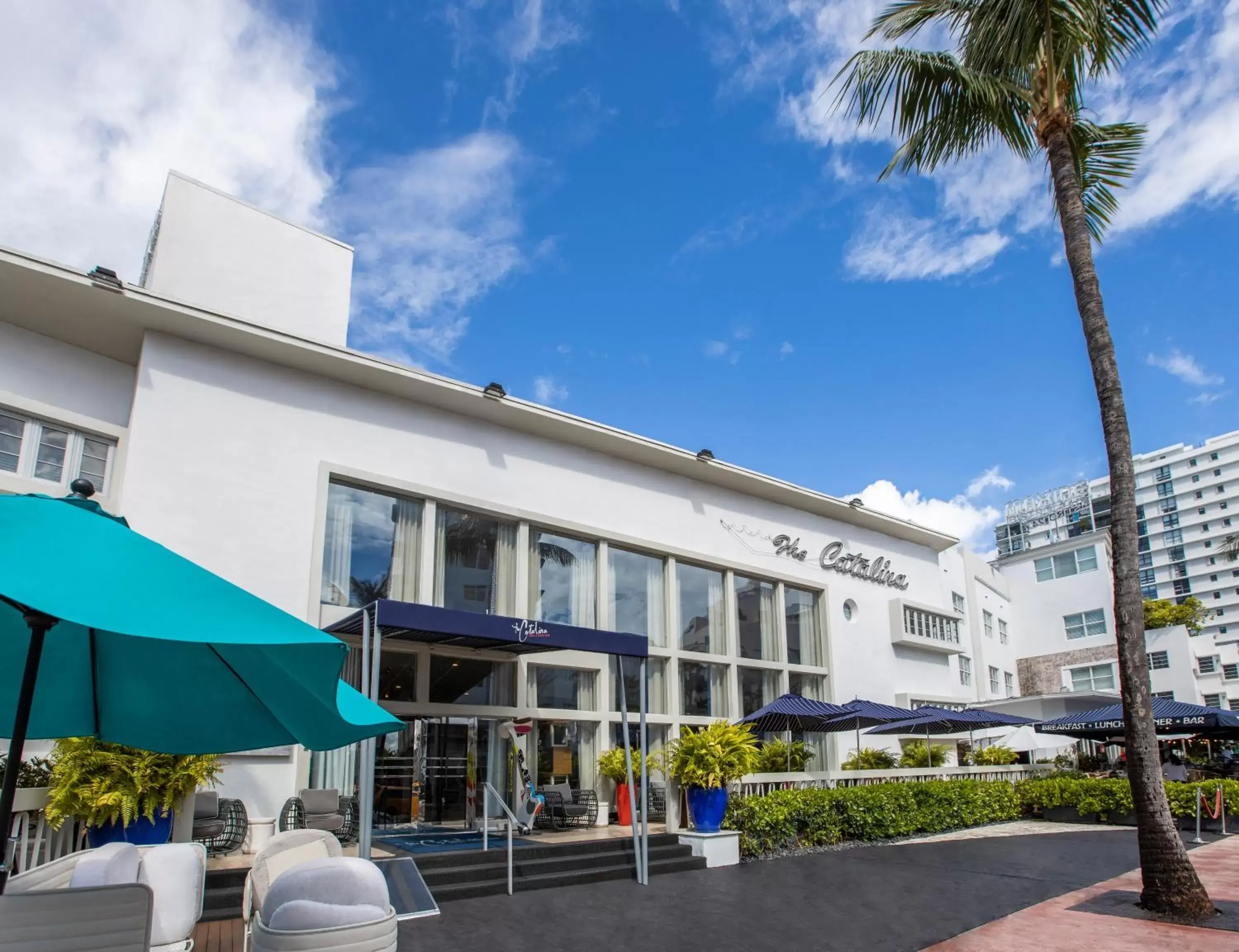 Facade/entrance, Property Building in Catalina Hotel & Beach Club