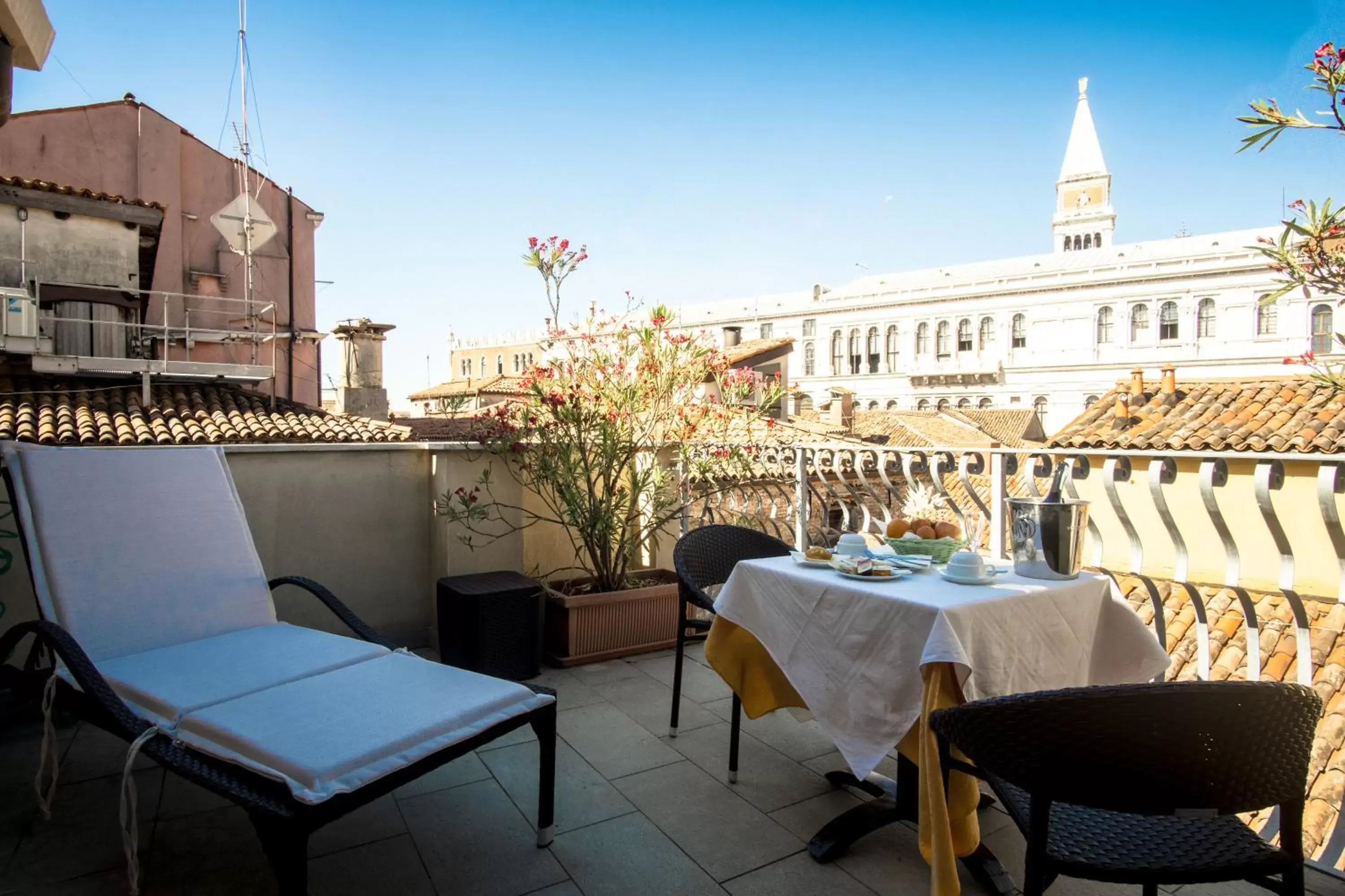 Balcony/Terrace in Hotel Antigo Trovatore