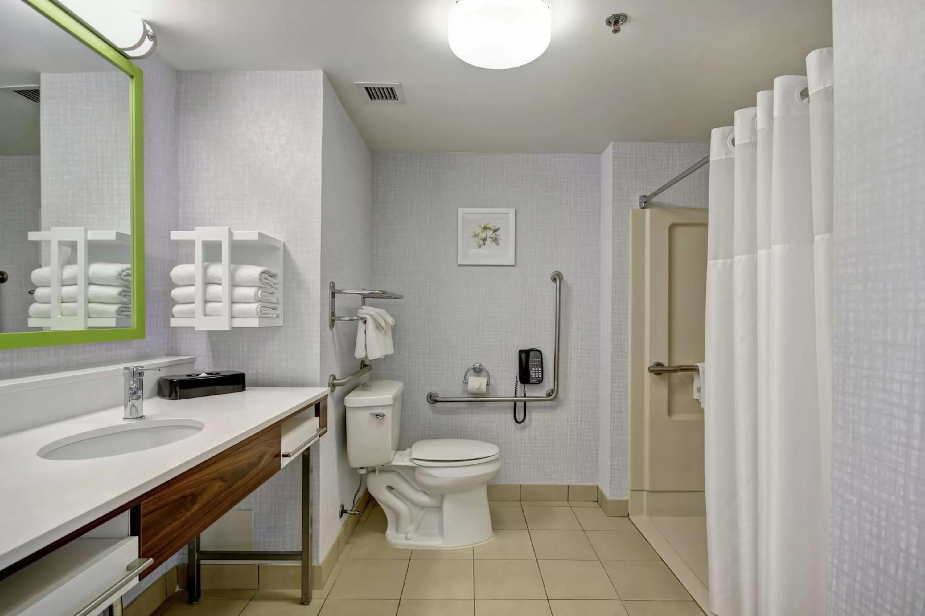 Bathroom in Hampton Inn & Suites Guelph