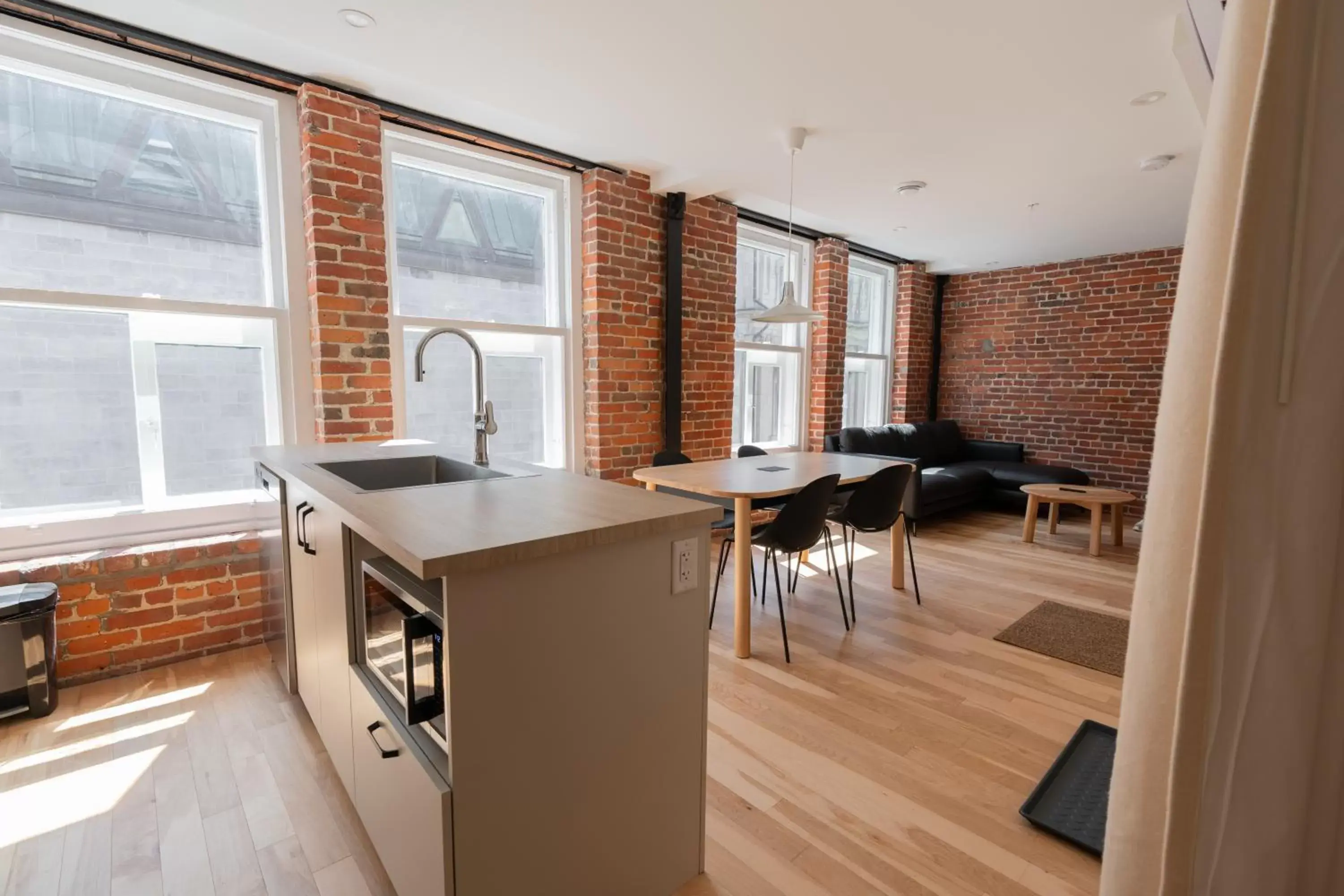 Dining area, Kitchen/Kitchenette in Les Lofts de la Barricade - Par les Lofts Vieux-Québec