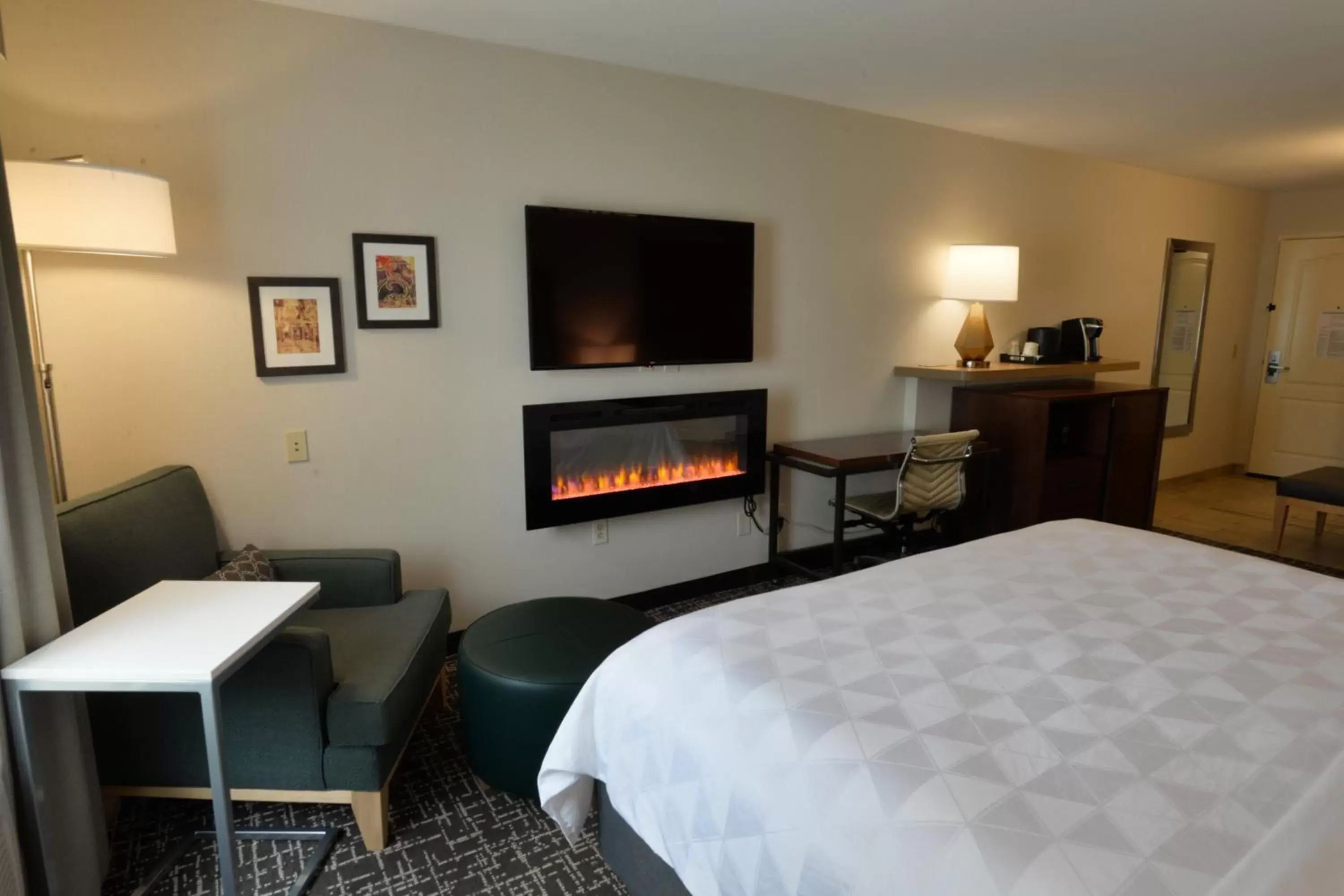 Photo of the whole room, TV/Entertainment Center in Holiday Inn Hotel & Suites Minneapolis-Lakeville, an IHG Hotel