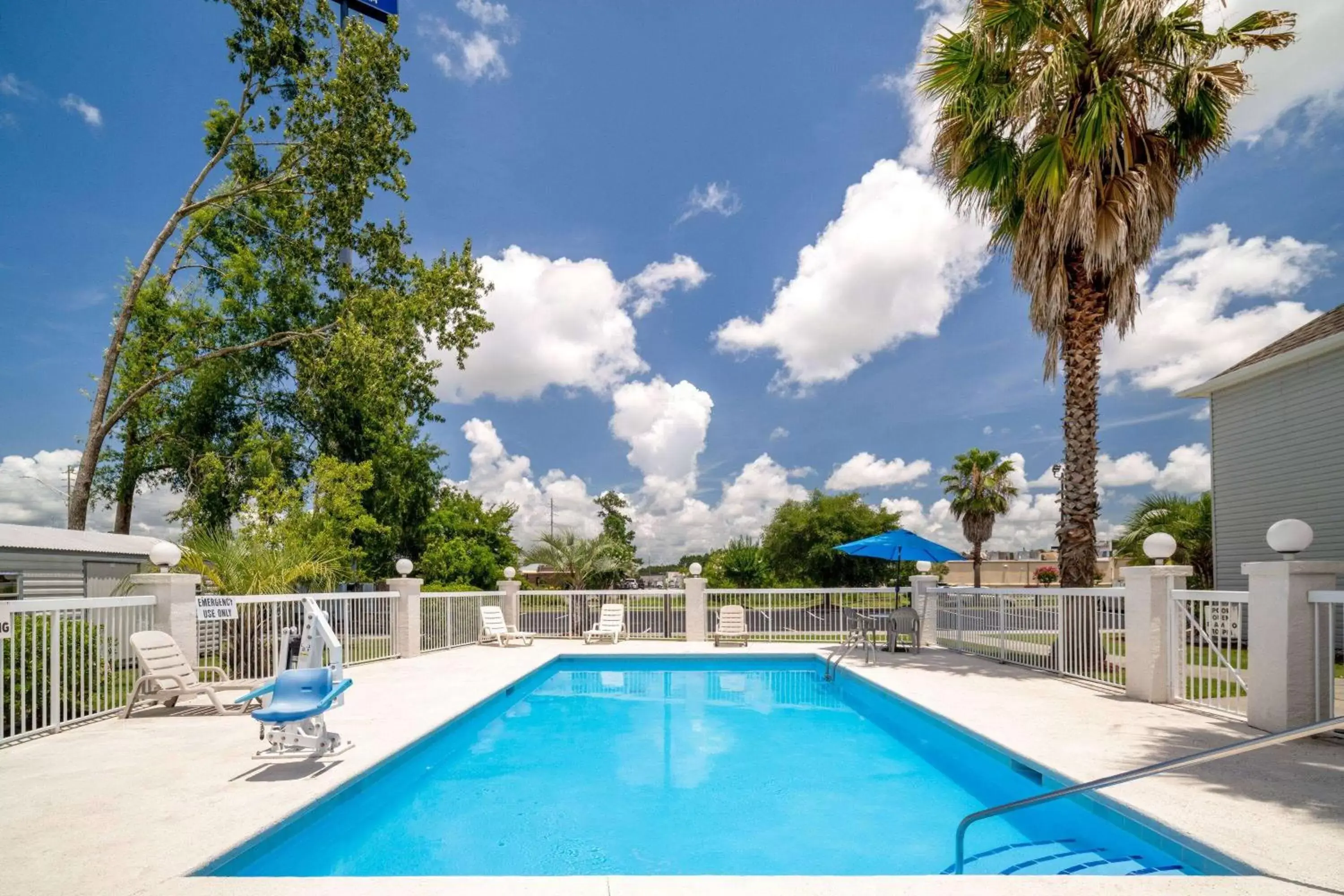 Pool view, Swimming Pool in Microtel Inn & Suites by Wyndham Savannah/Pooler