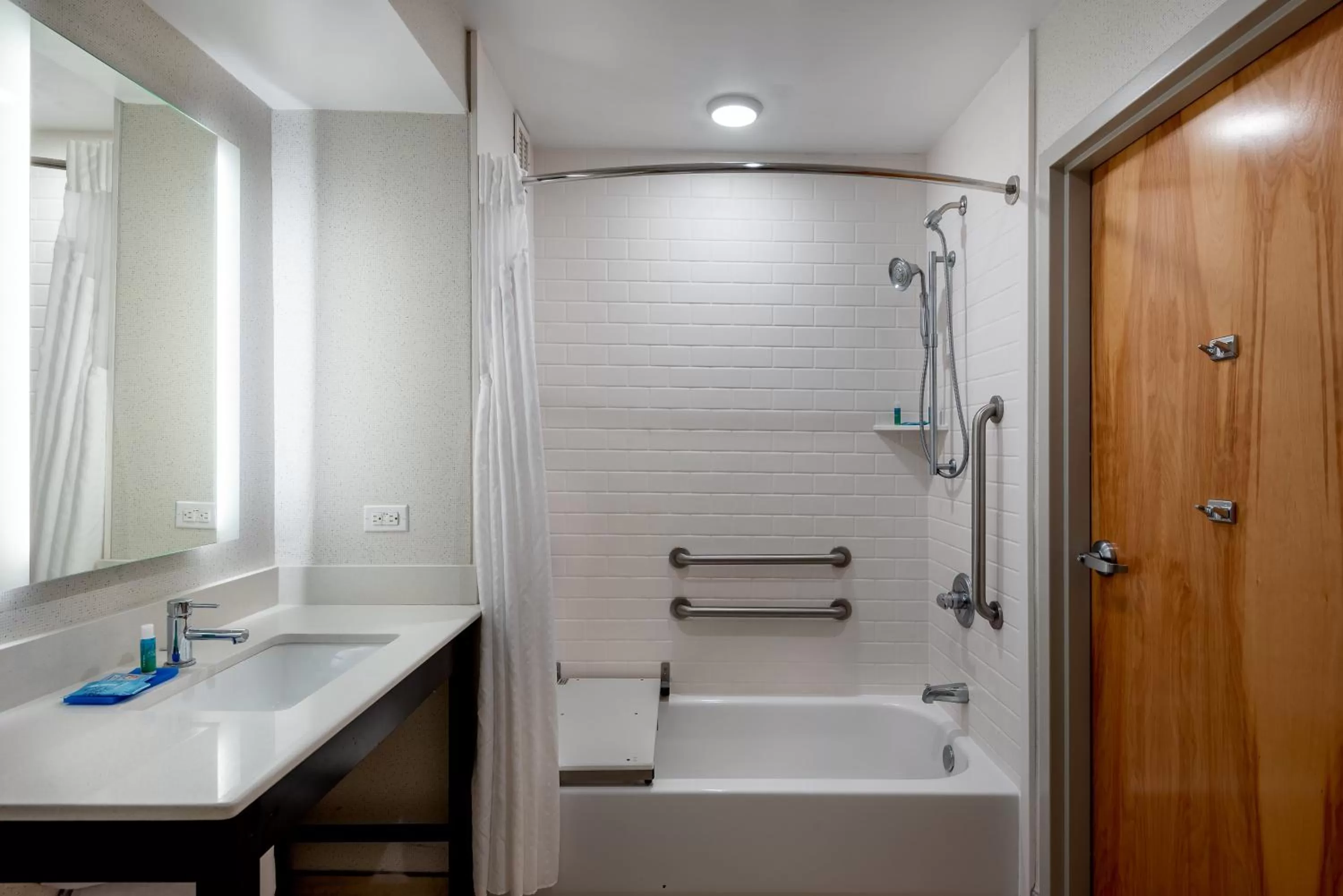 Bathroom in Holiday Inn Express Daphne-Spanish Fort by IHG