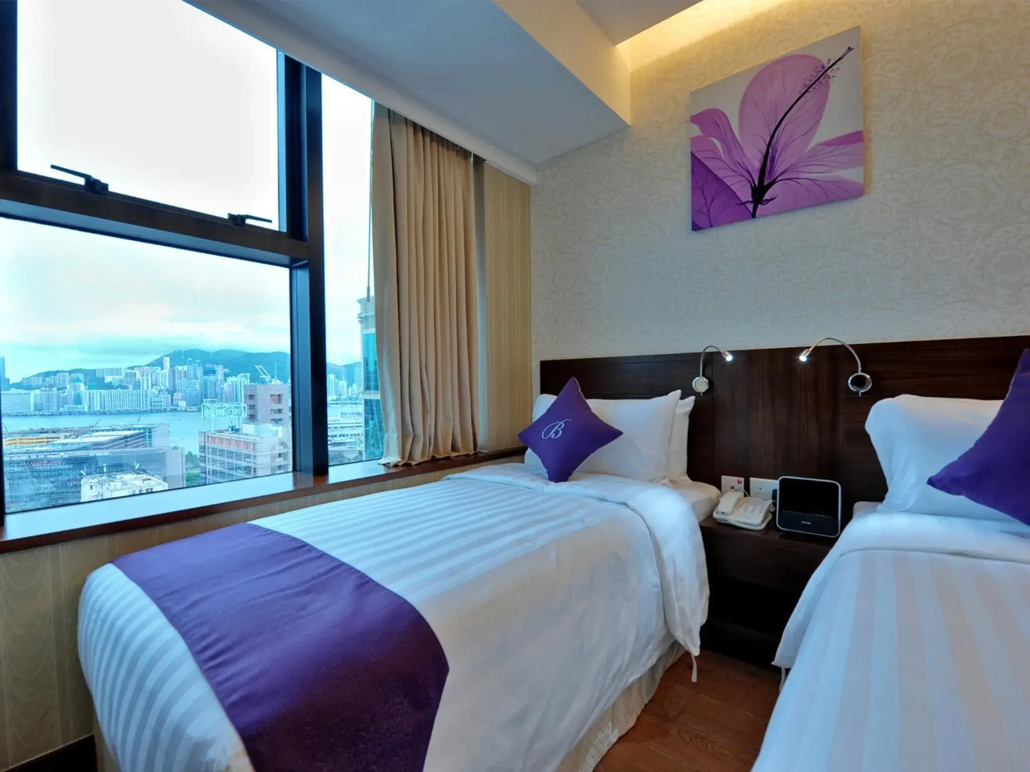 Photo of the whole room, Bed in The Bauhinia Hotel-Tst