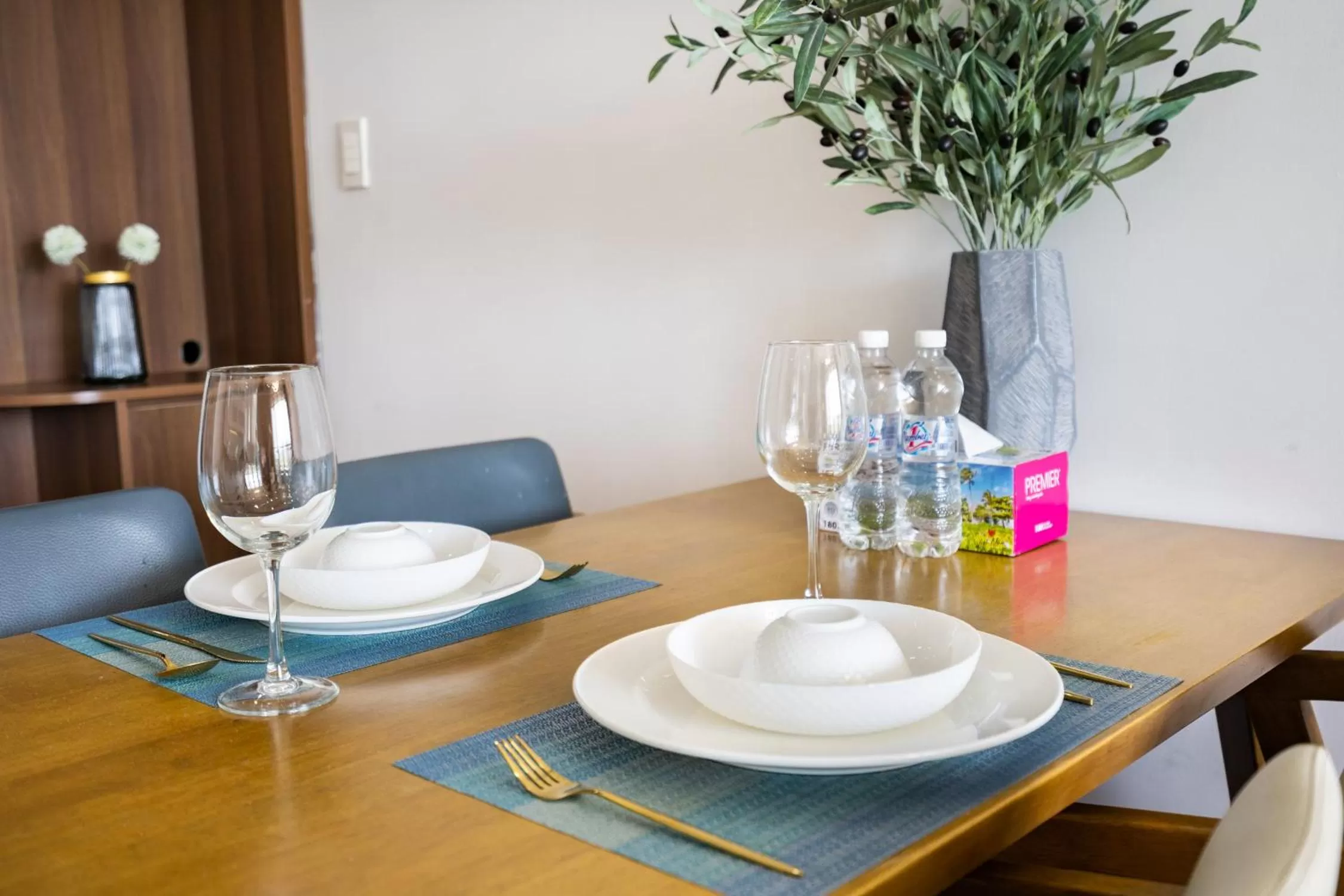 Dining Area in Convinia Apartment