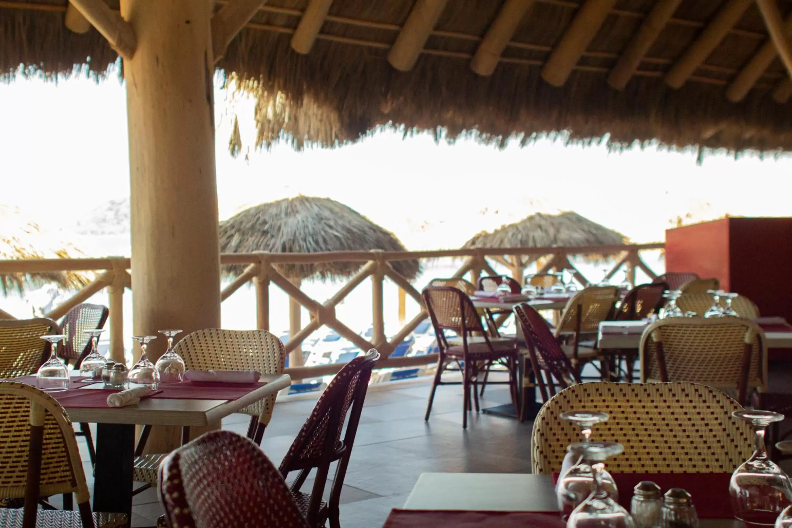 Restaurant/Places to Eat in Decameron Isla Coral