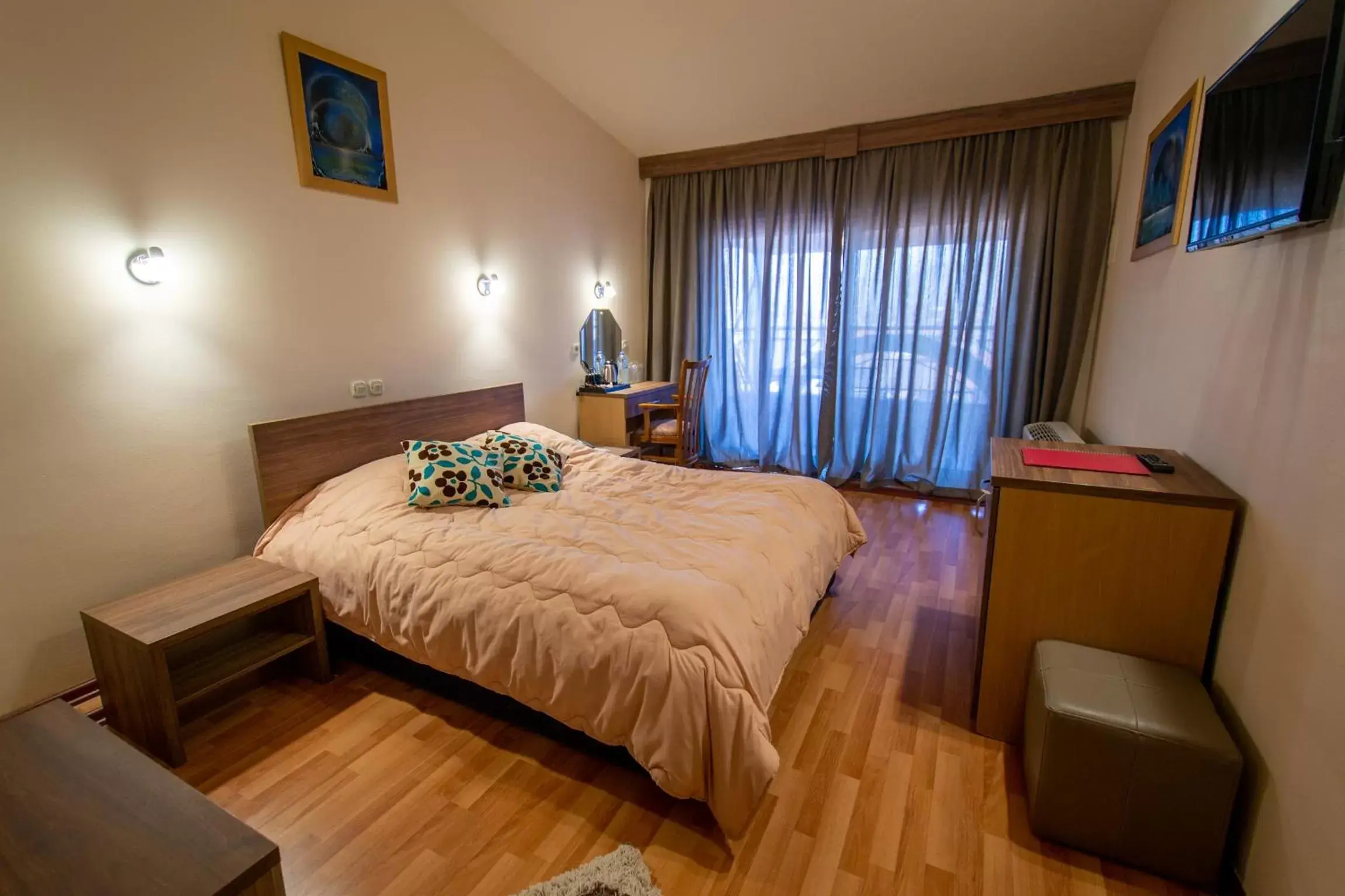 Standard Double or Twin Room with Balcony - single occupancy in Hotel Kristal Palas Standard Double or Twin Room with Balcony - single occupancy in Hotel Kristal Palas