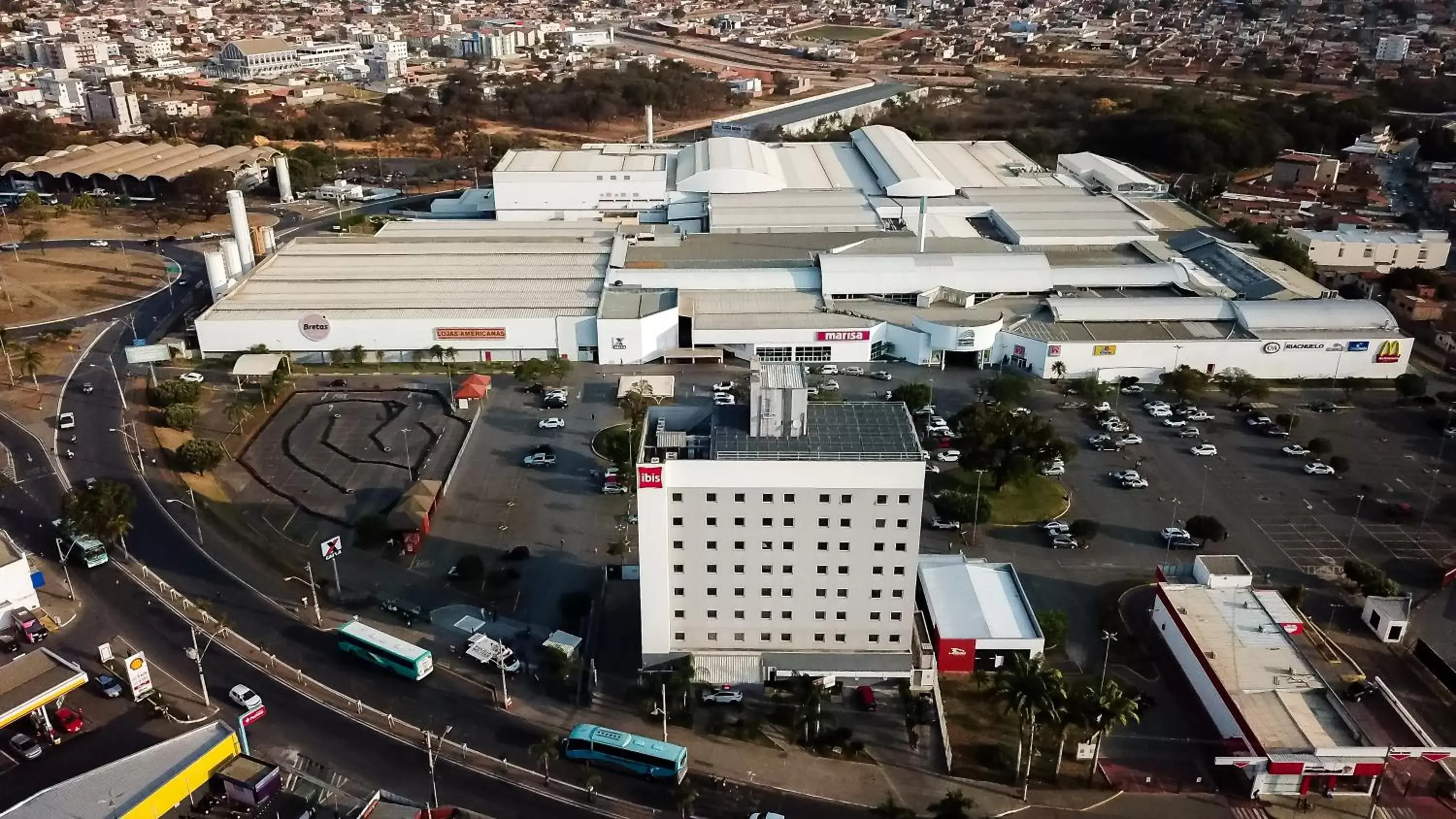 Bird's eye view, Bird's-eye View in ibis Montes Claros Shopping