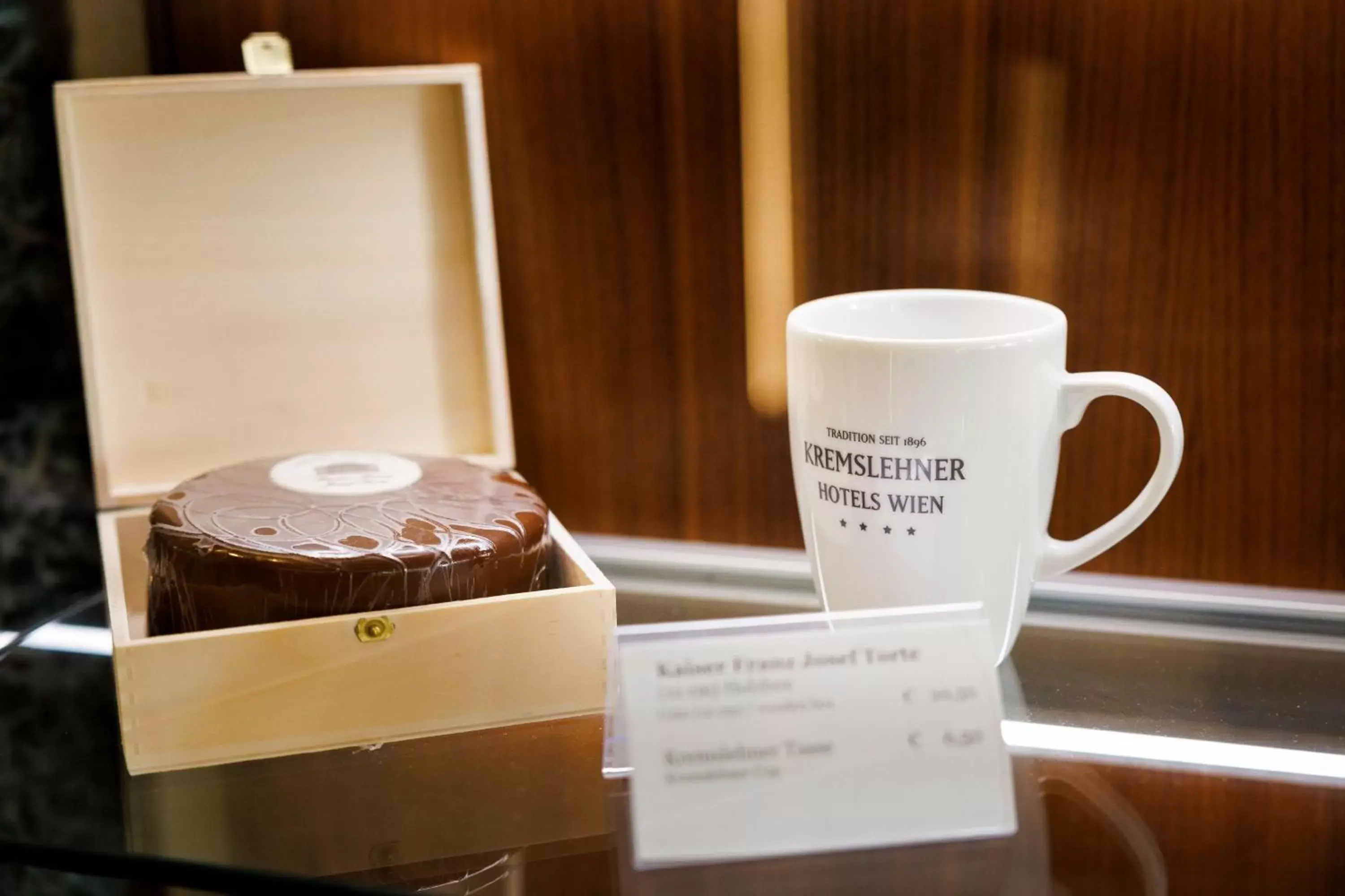 Lobby or reception in Hotel Royal Lobby or reception in Hotel Royal