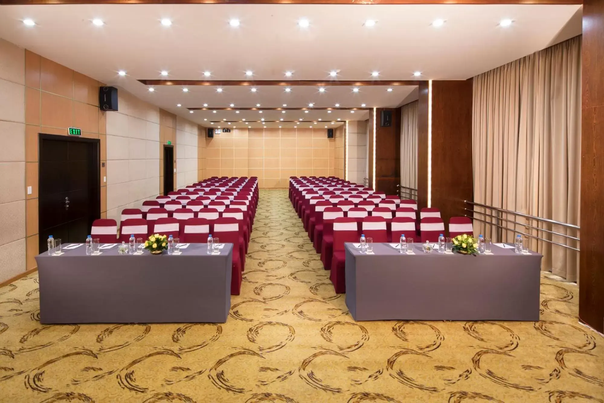 Meeting/conference room in Vien Dong Hotel