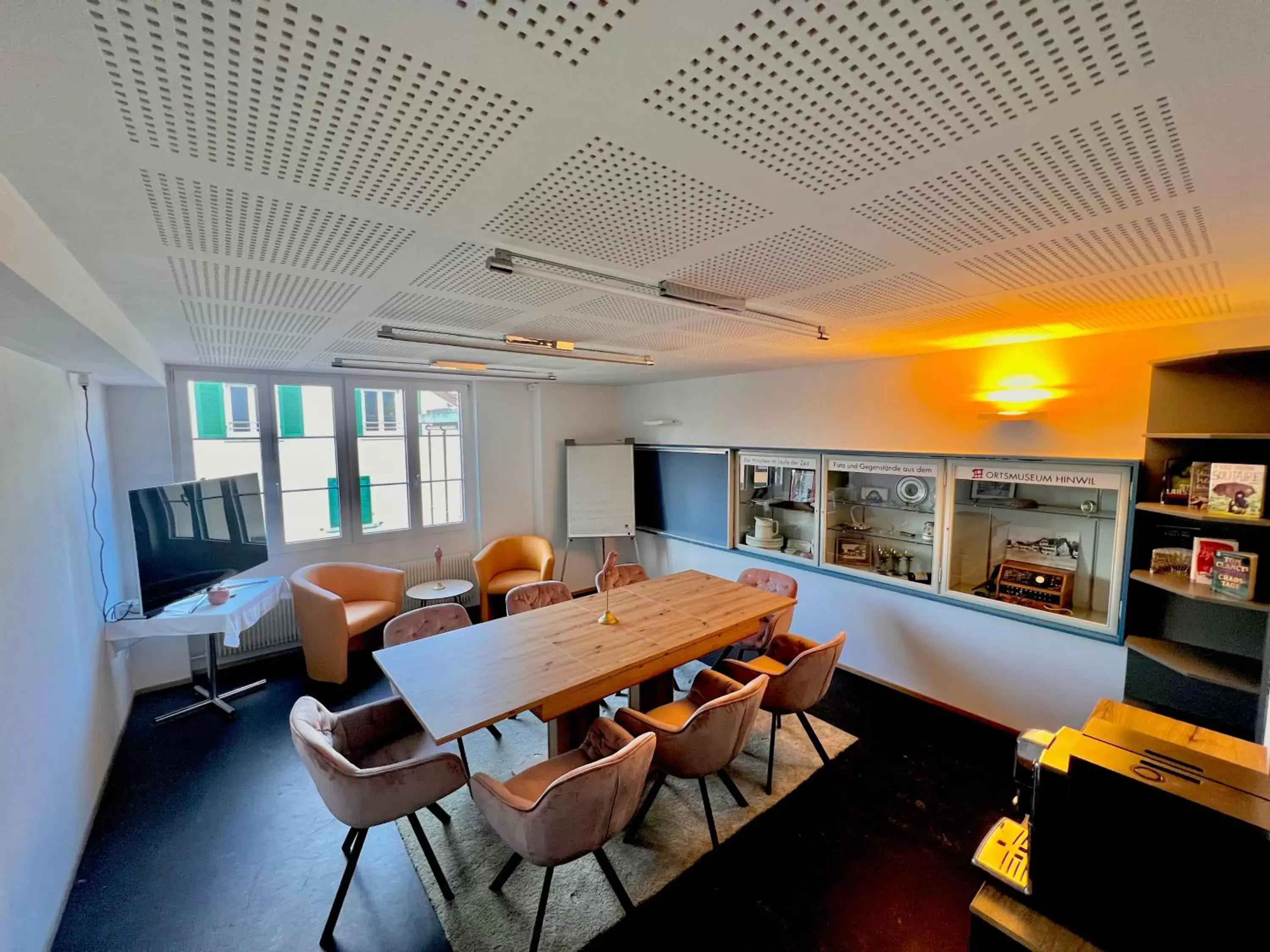 Meeting/conference room, Dining Area in Hotel Hirschen Hinwil