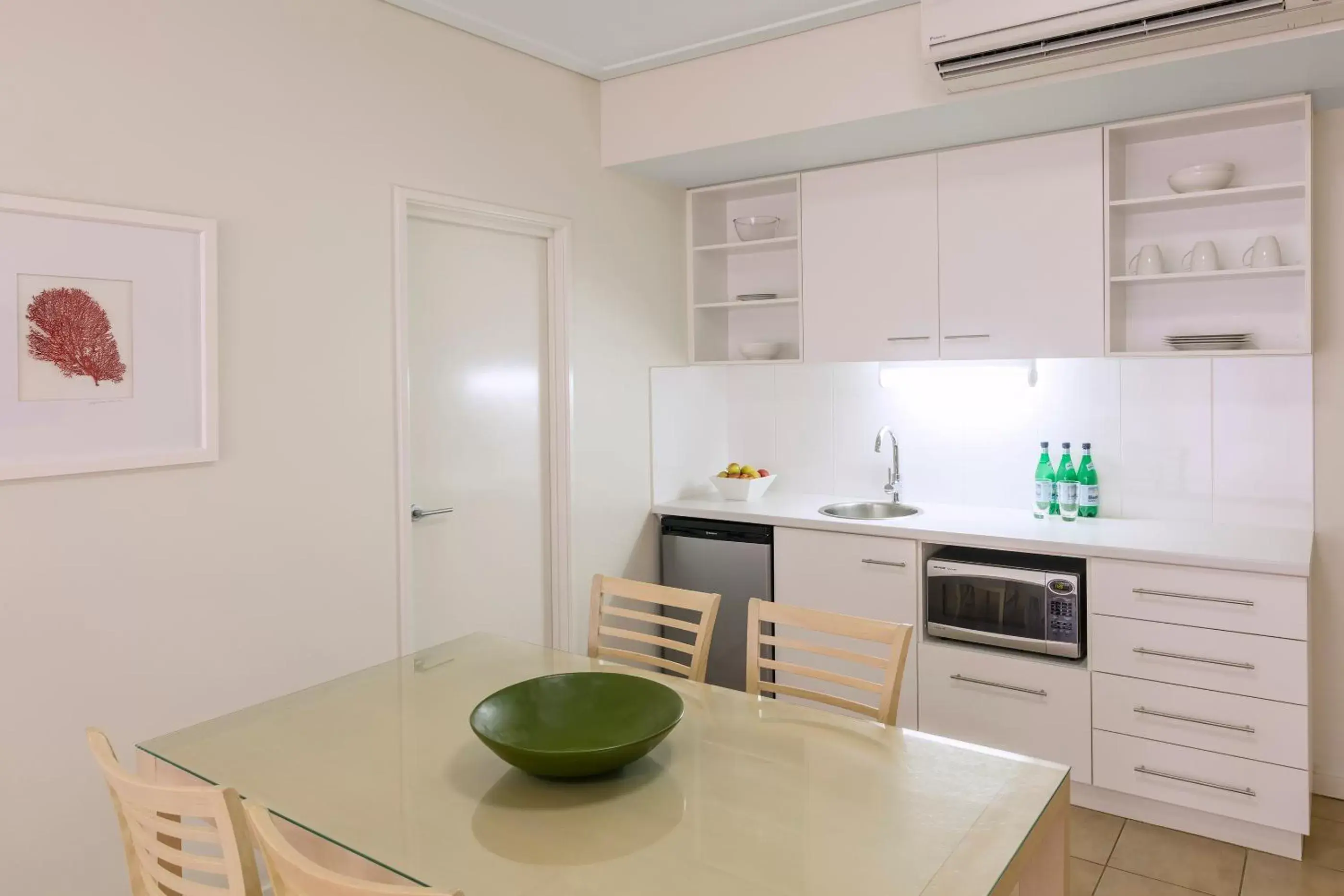 Kitchen or kitchenette, Kitchen/Kitchenette in Nesuto Geraldton