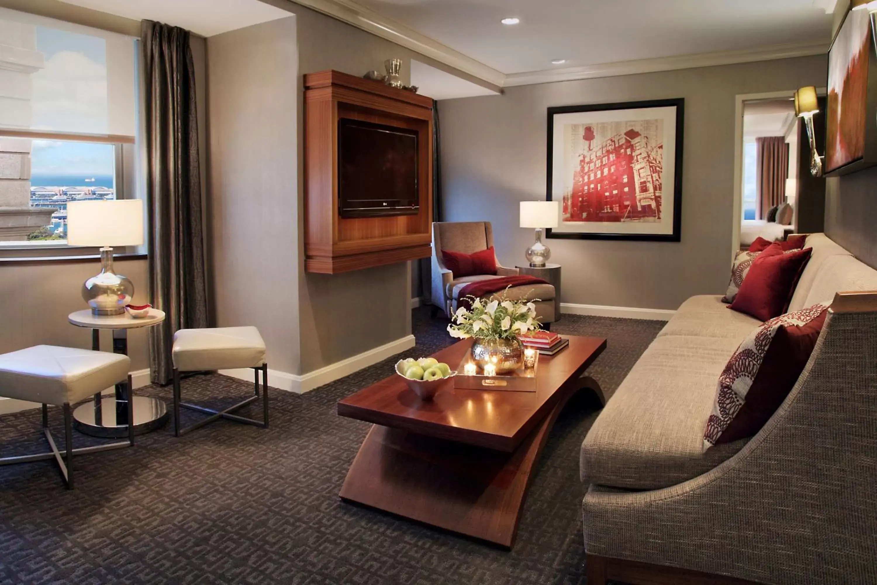 Living room, Seating Area in Hilton Chicago